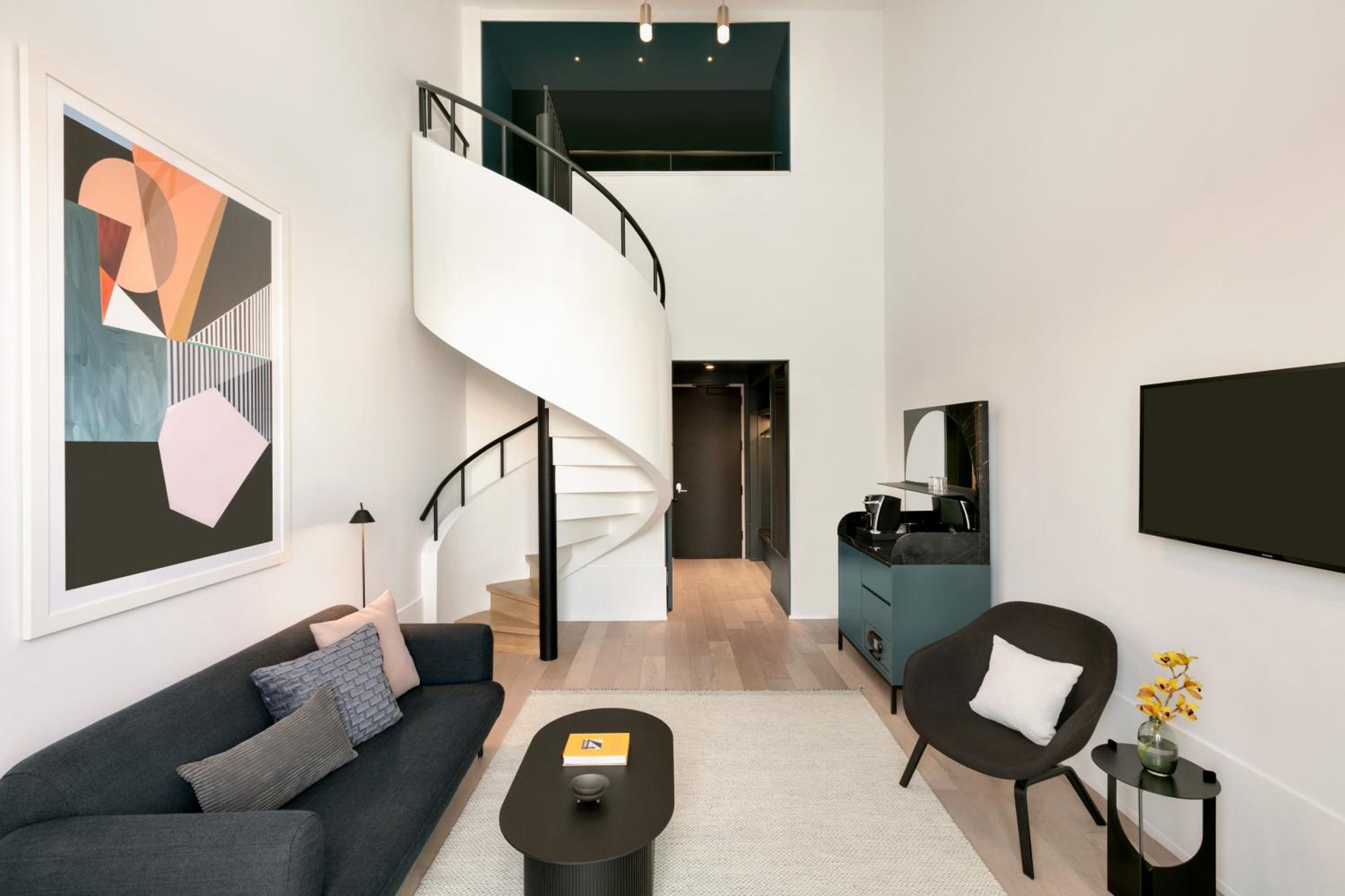King Loft Suite - Photo 1