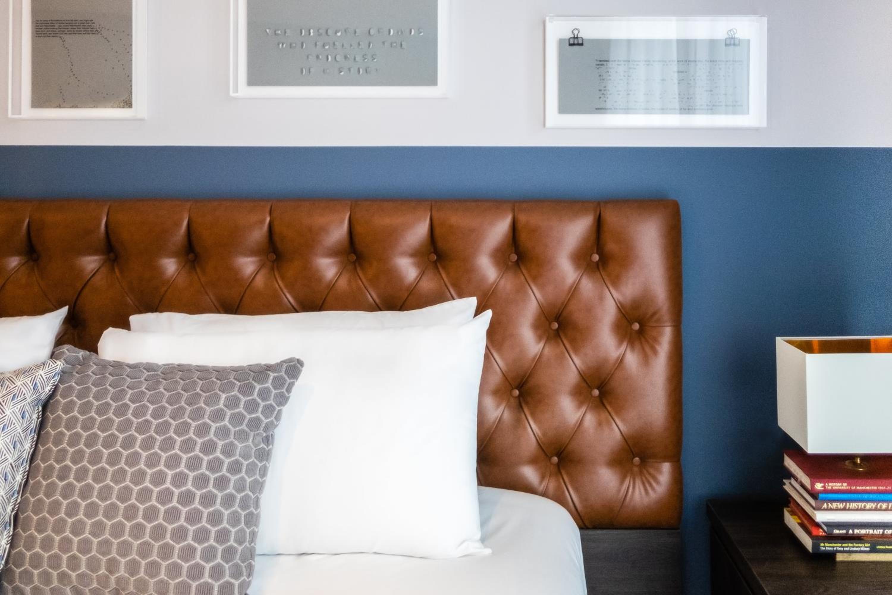 Standard Queen Room photo 3