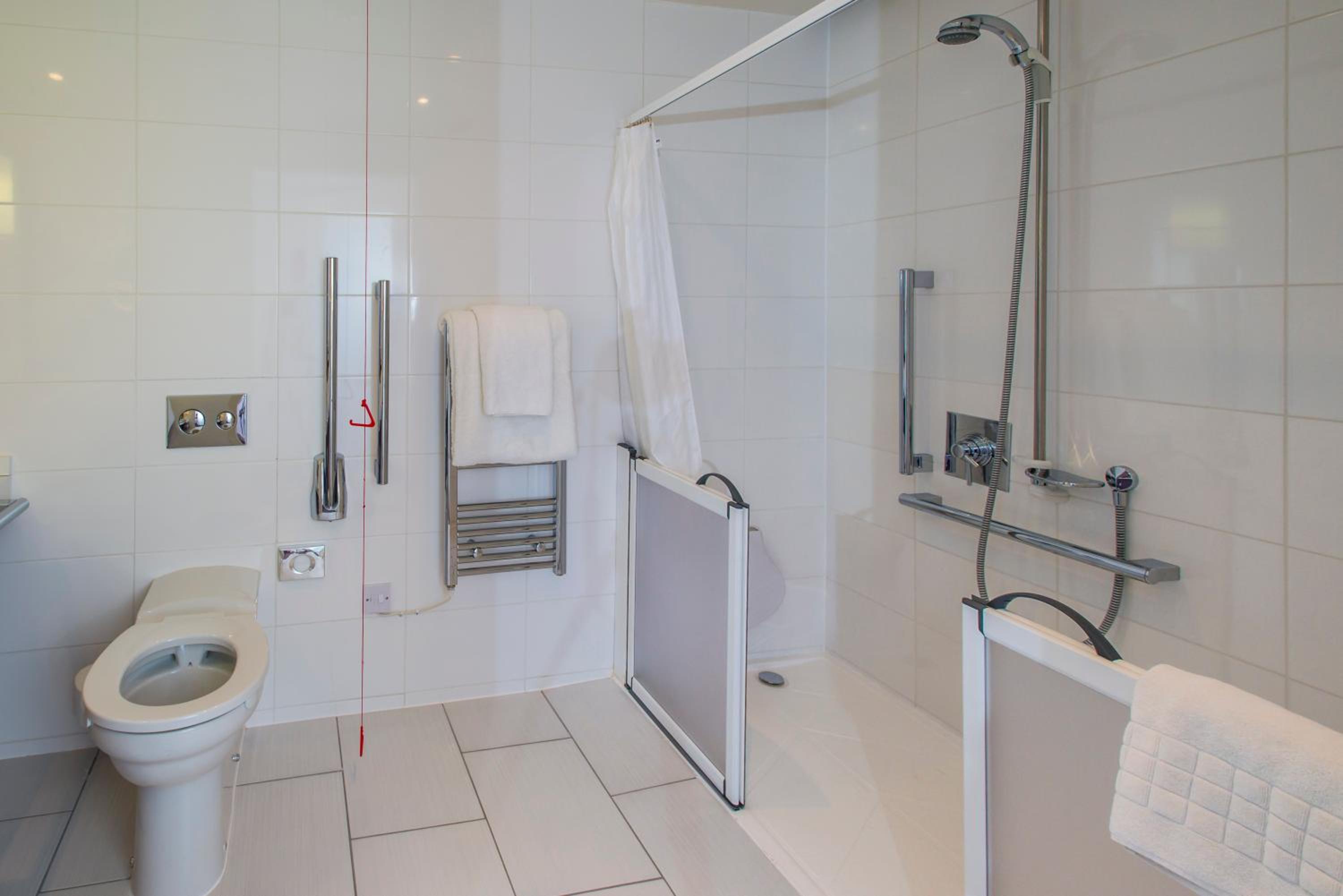 Standard Double Room - Disability Access - Photo 7
