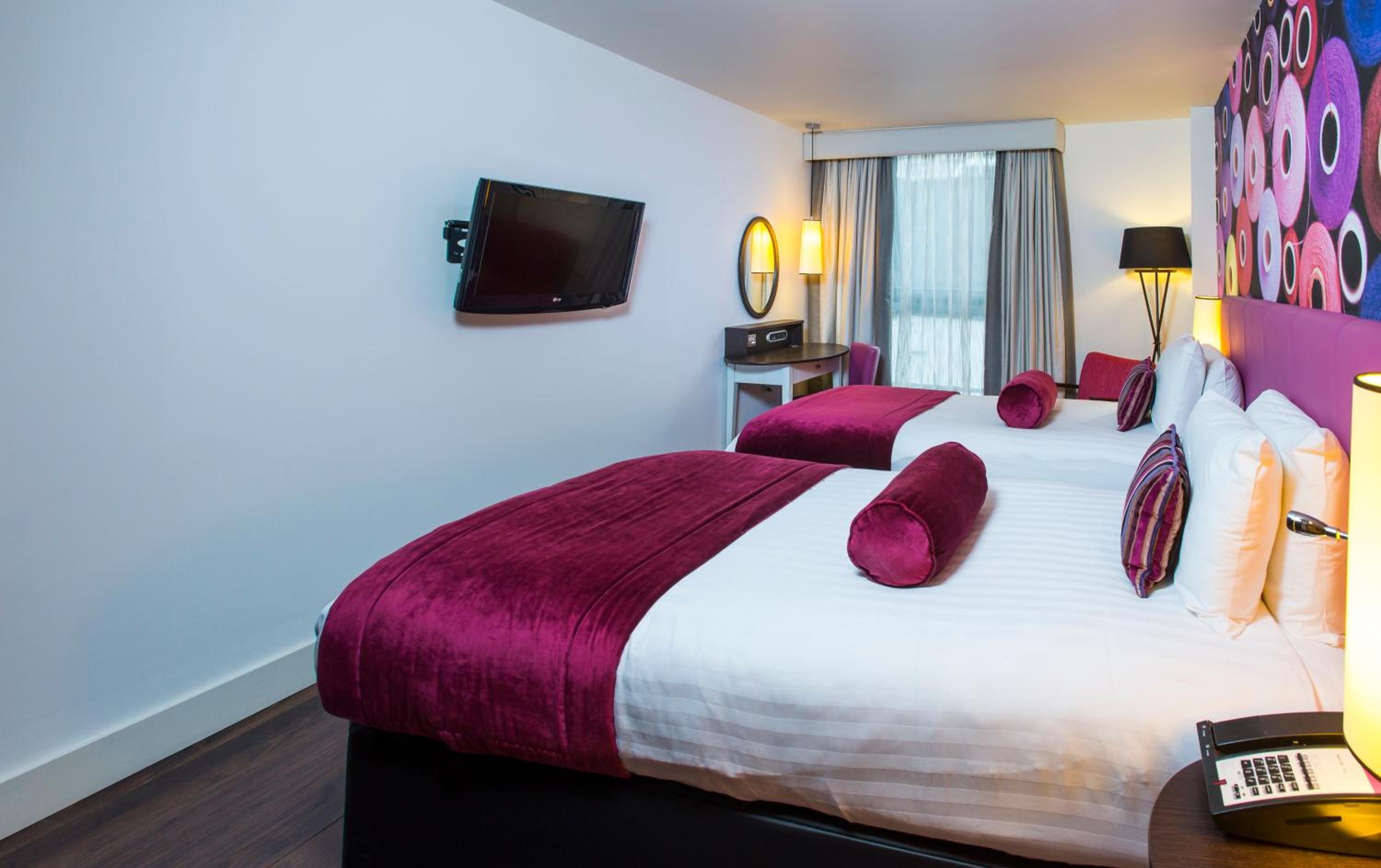 Standard Twin Room - Photo 4