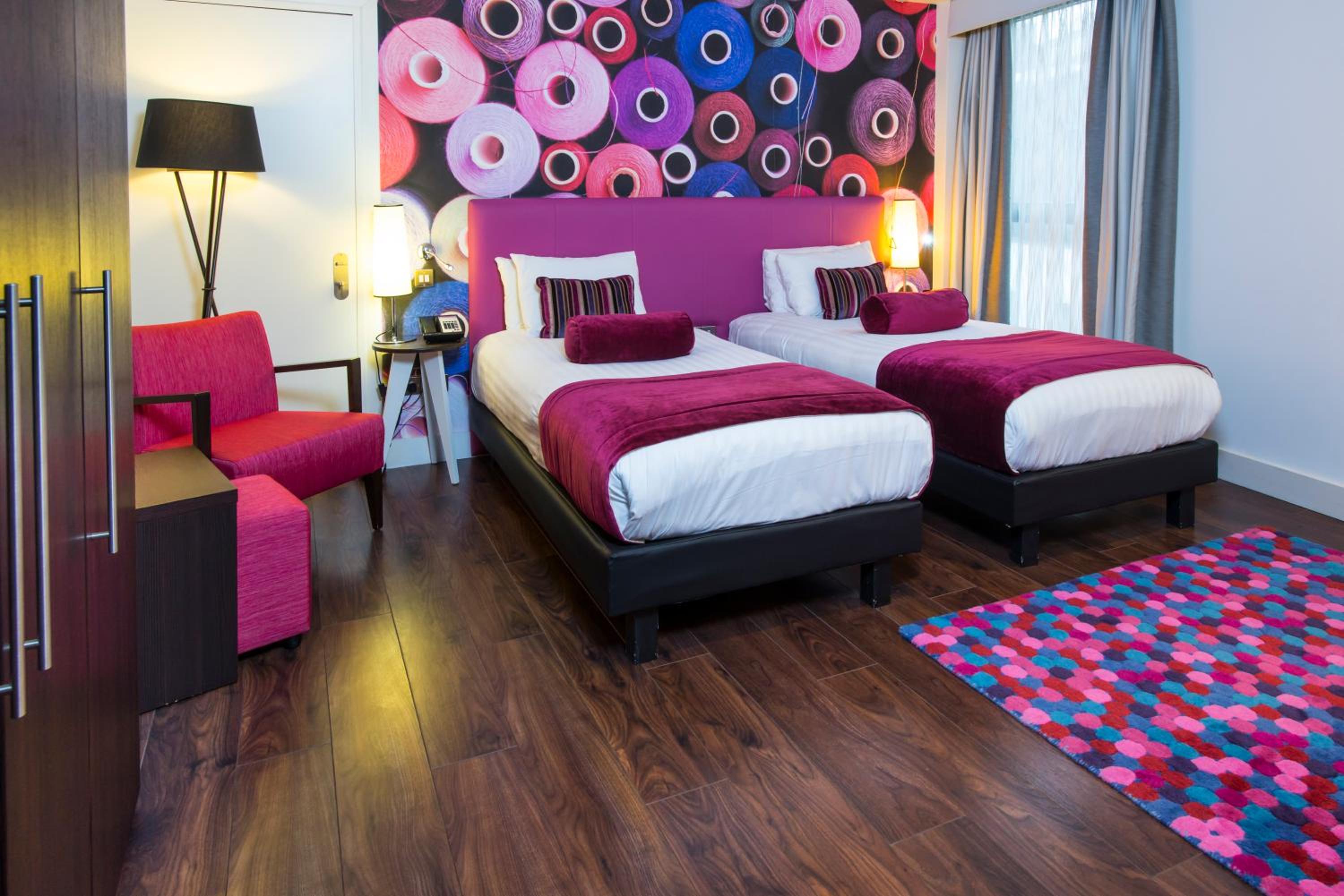 Standard Twin Room - Photo 3