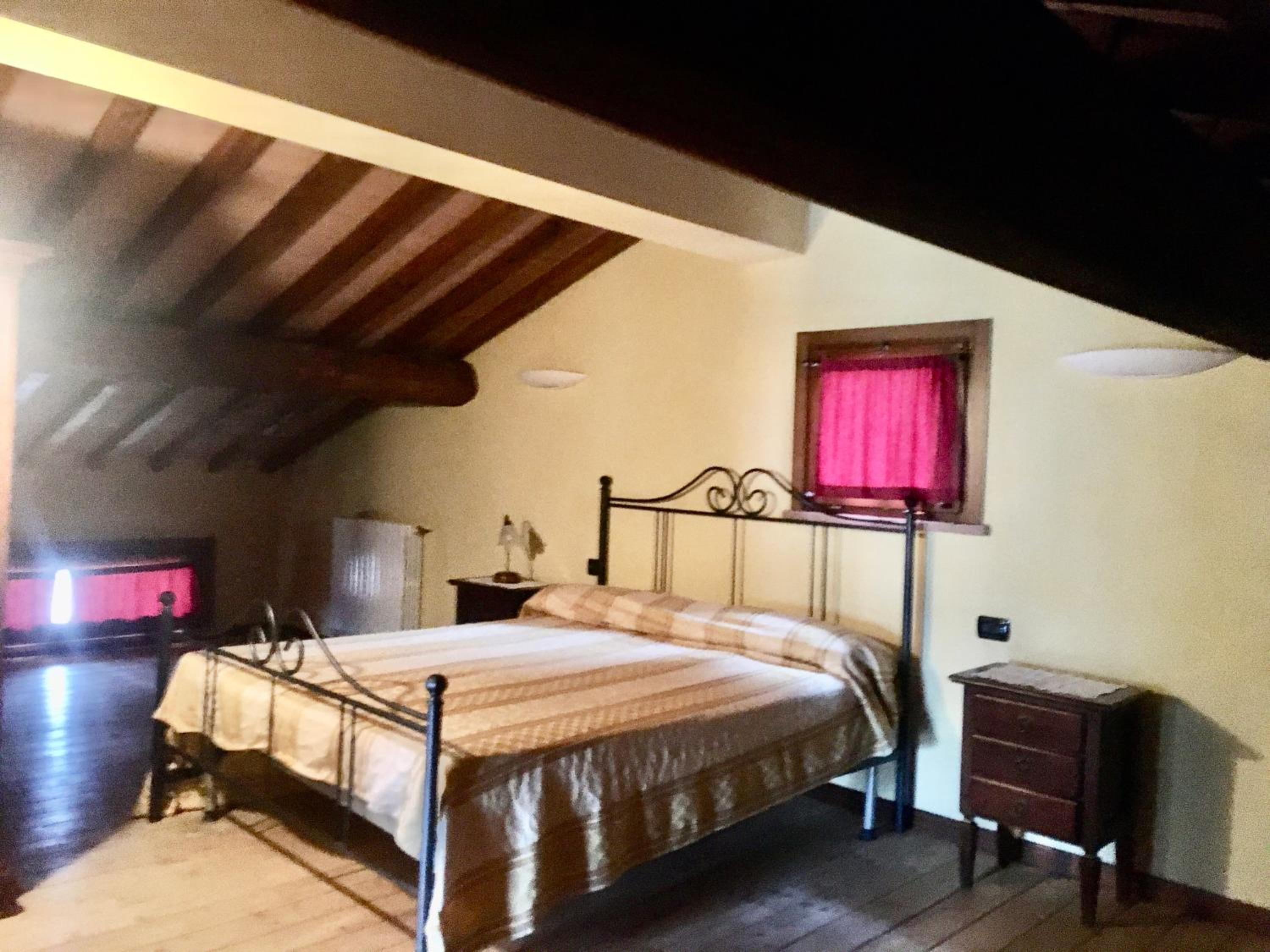 Three-Bedroom House - Photo 1