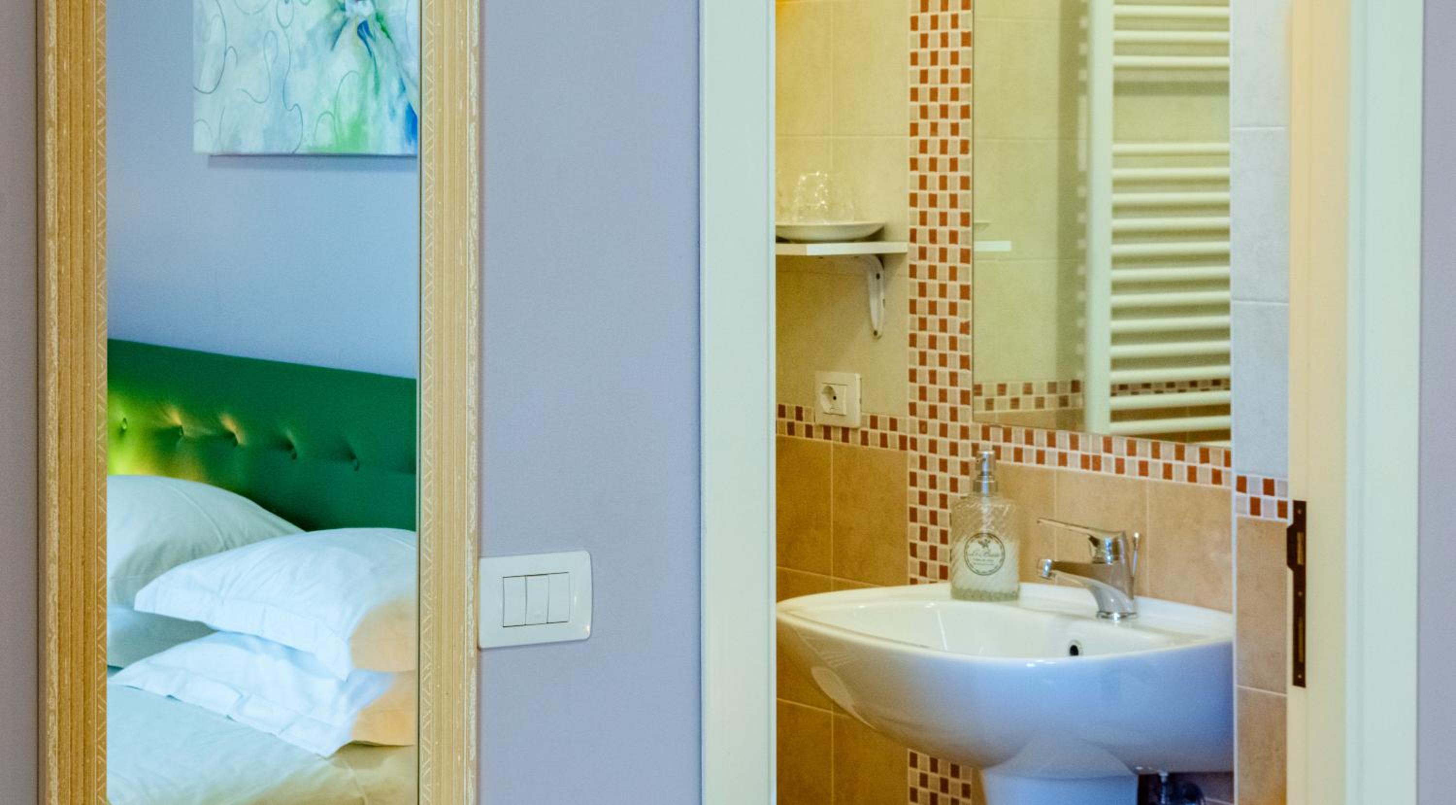 Deluxe Double or Twin Room with River View photo 3