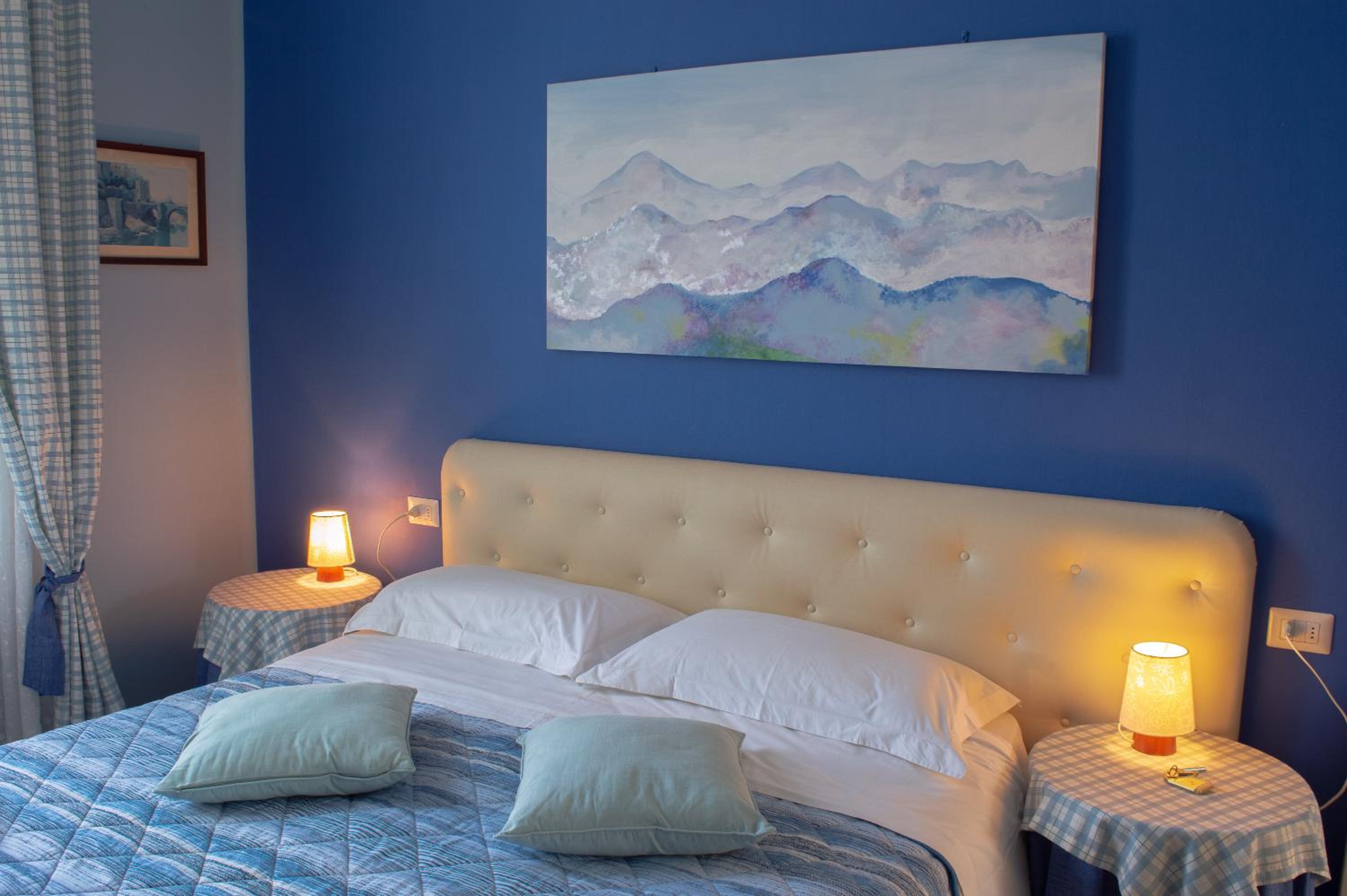 Deluxe Double Room with Shower photo 1