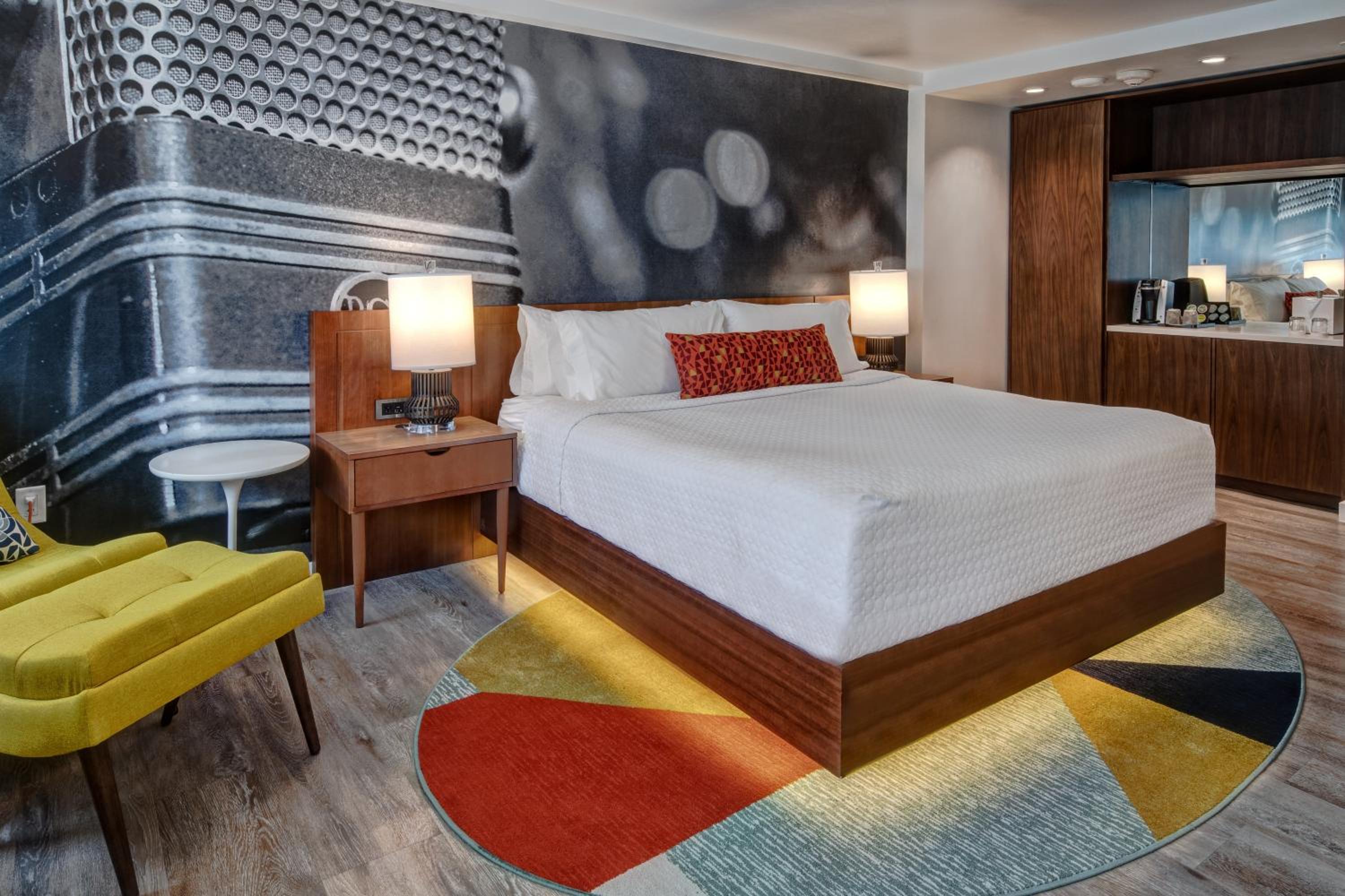 Standard King Room photo 2
