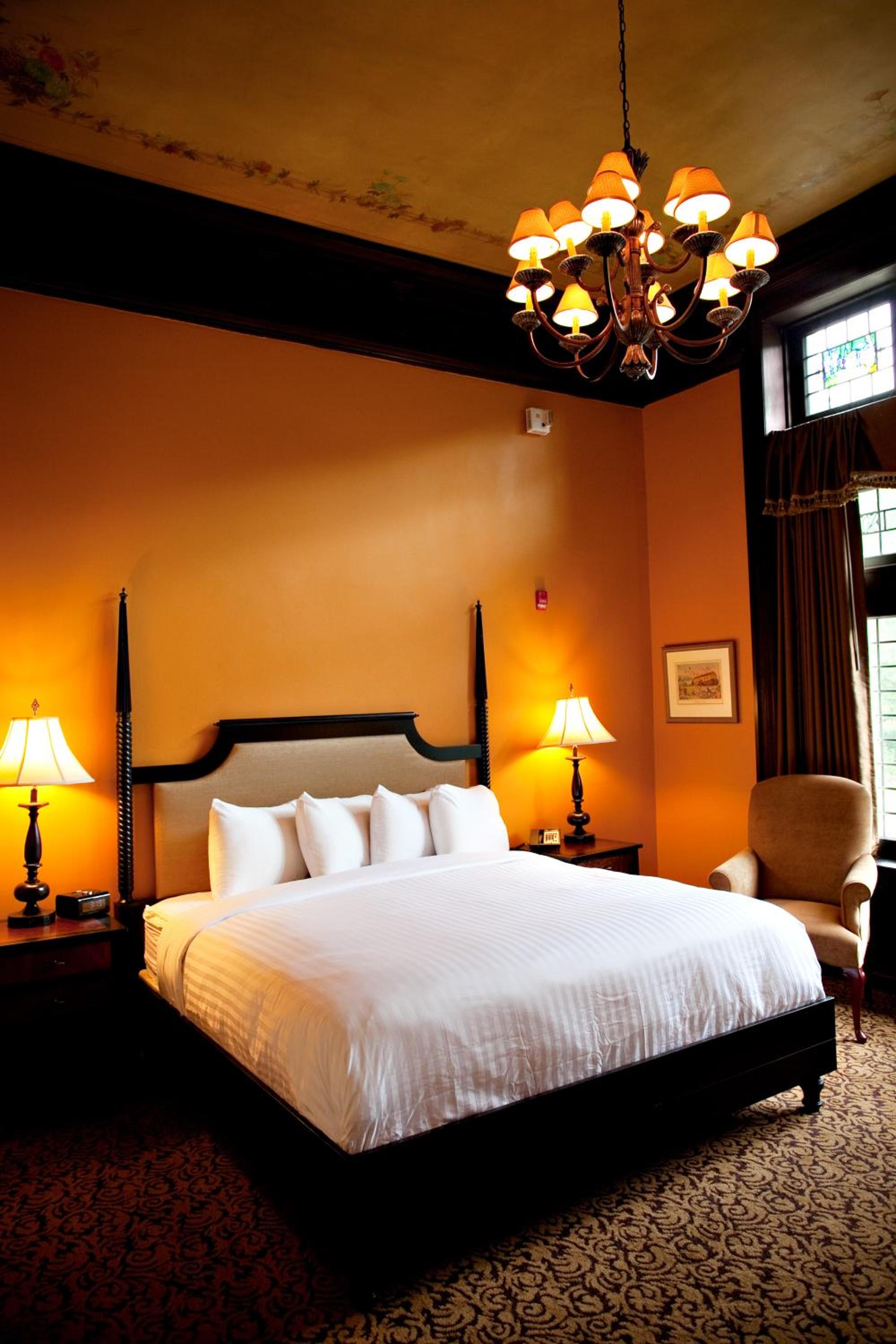 Premier Room with King Bed - Disability Access - Photo 1