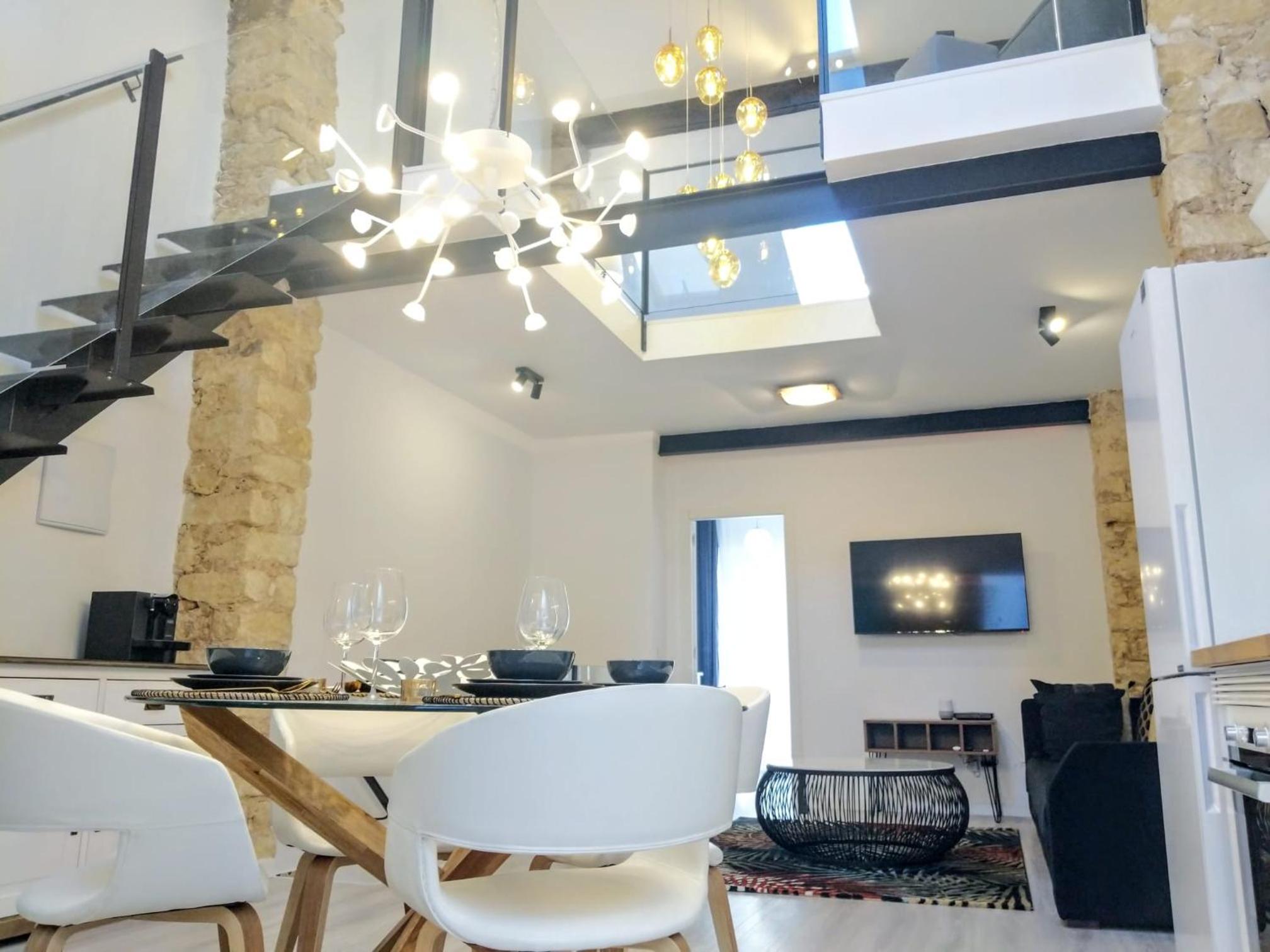 Two-Bedroom House - Photo 3