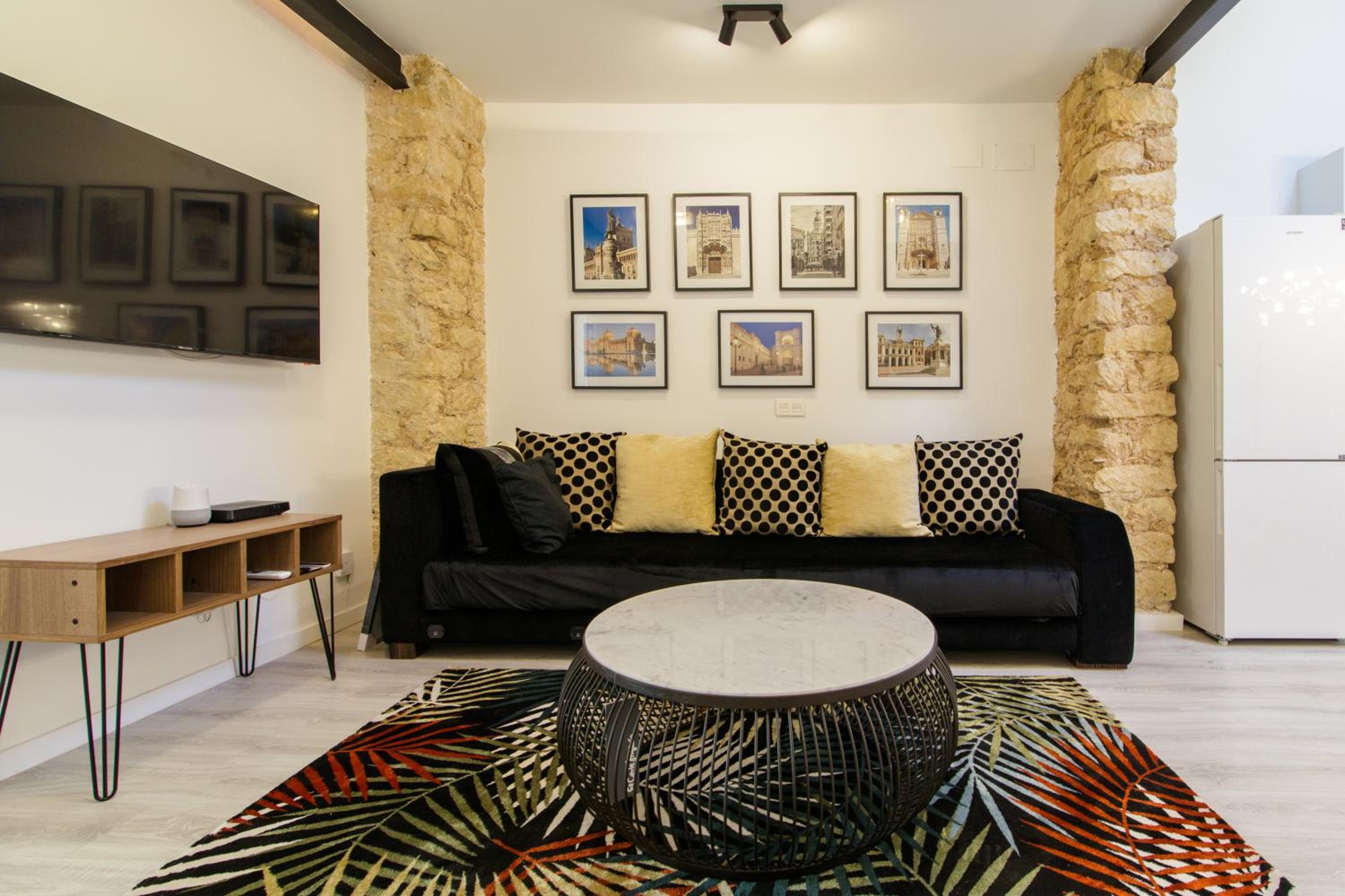 Two-Bedroom House - Photo 13
