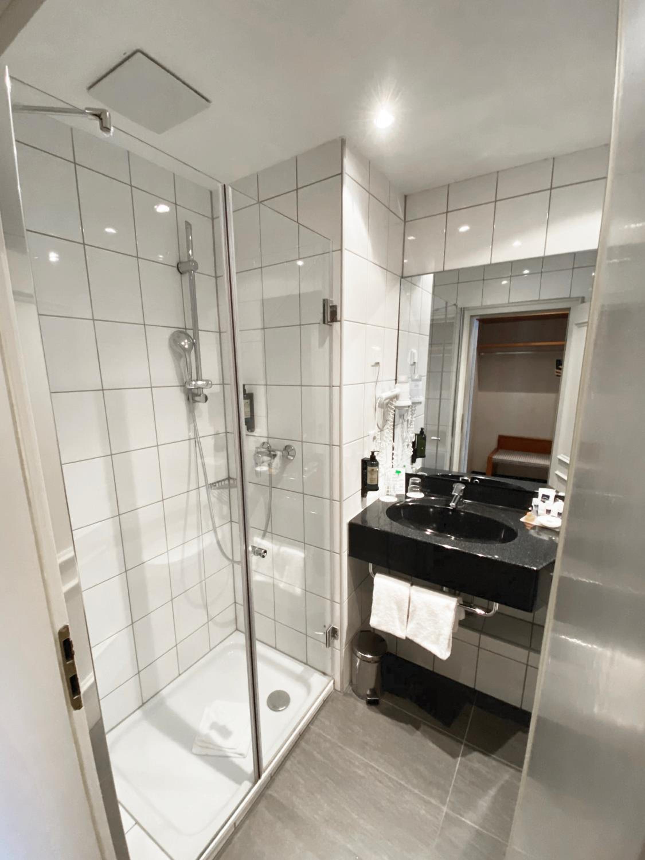 Standard Doppelzimmer teilweise mit Balkon photo 2