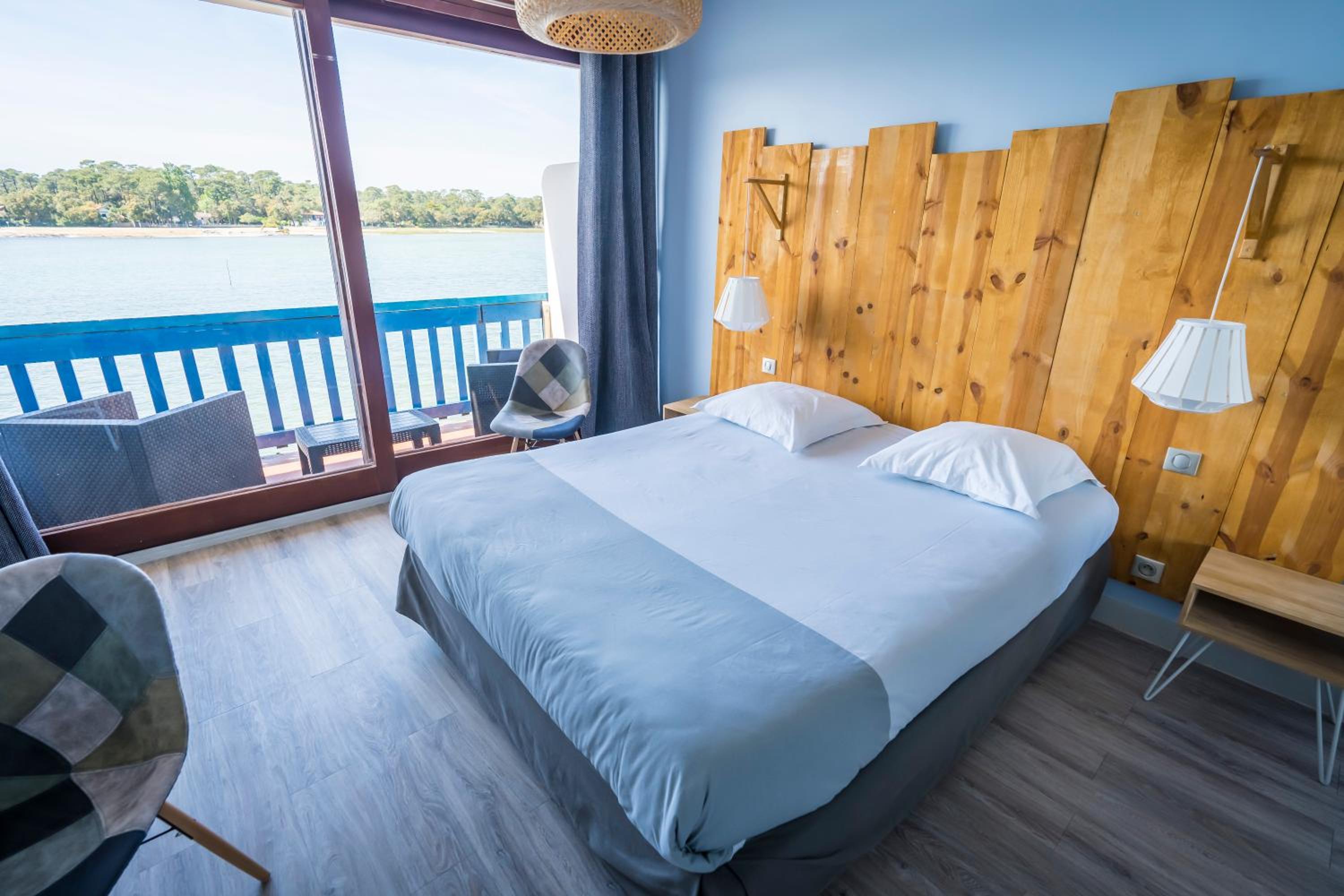 Superior Double Room with Lake View - Photo 4