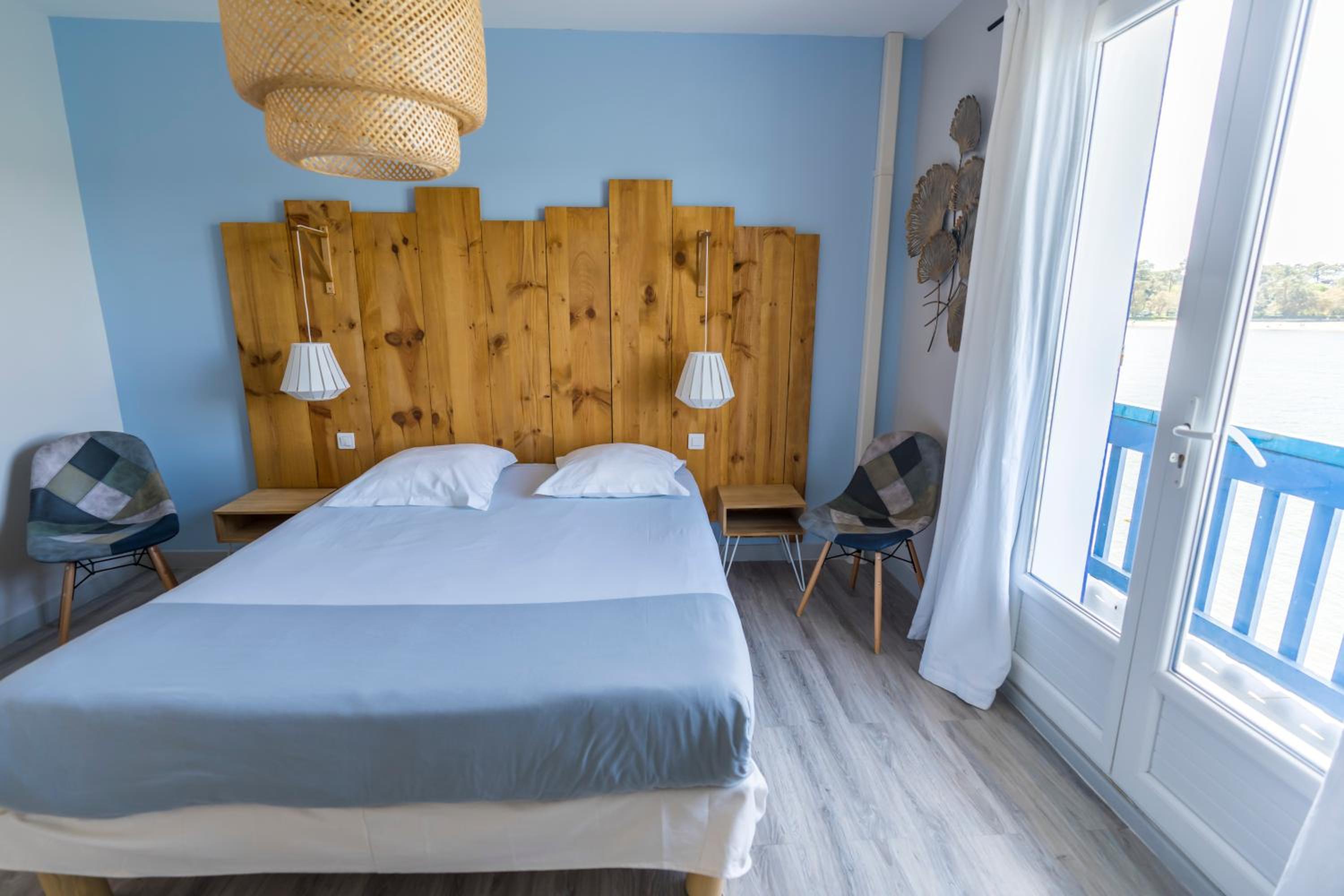 Superior Double Room with Lake View - Photo 5