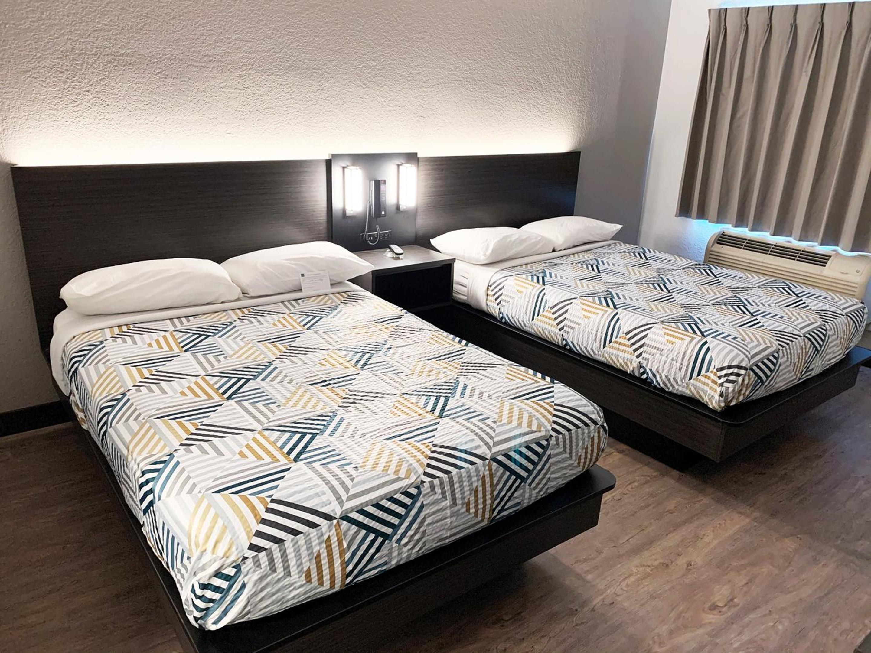 Deluxe Quadruple Room - Photo 6