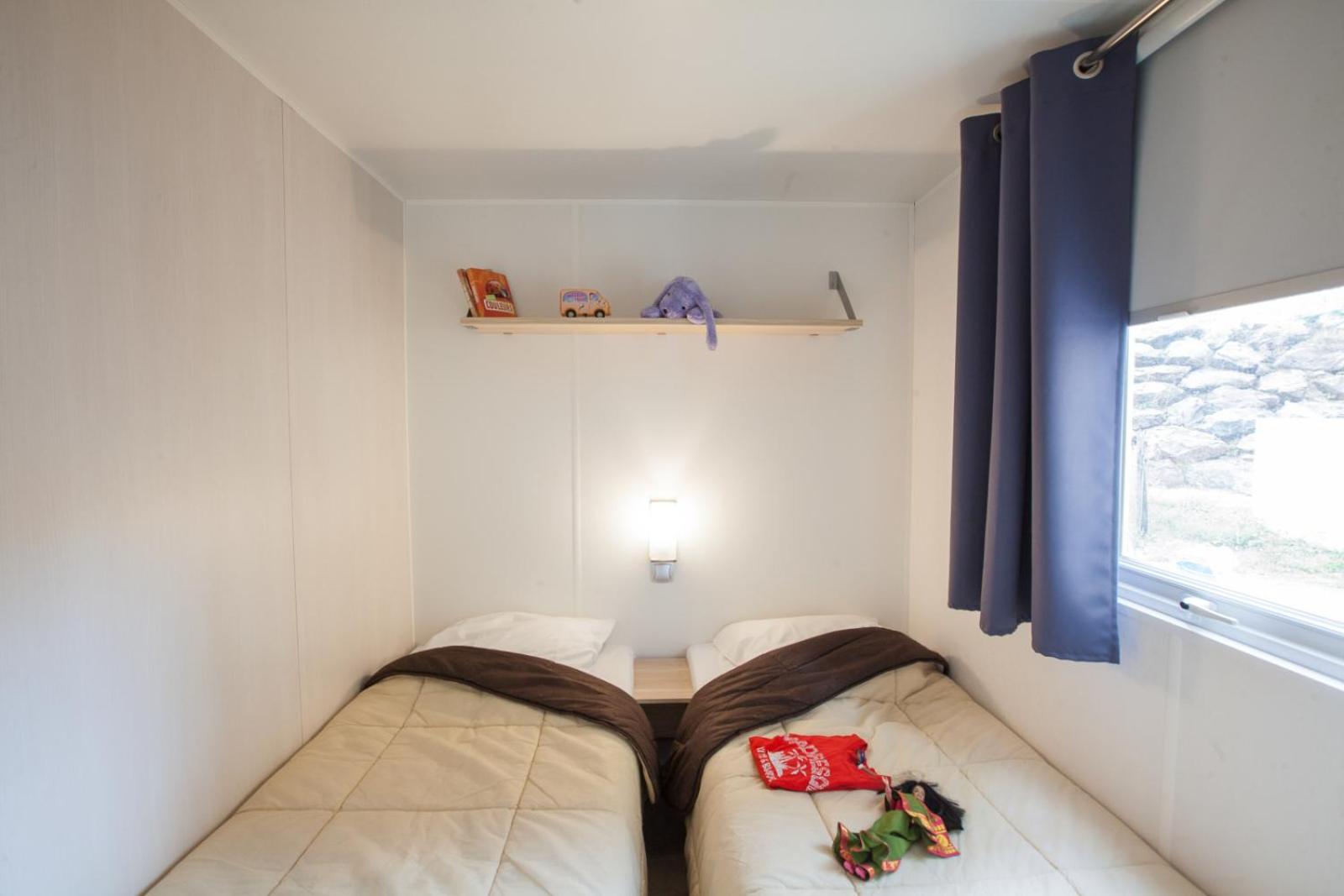 Family Mobile Home (6 people) photo 1
