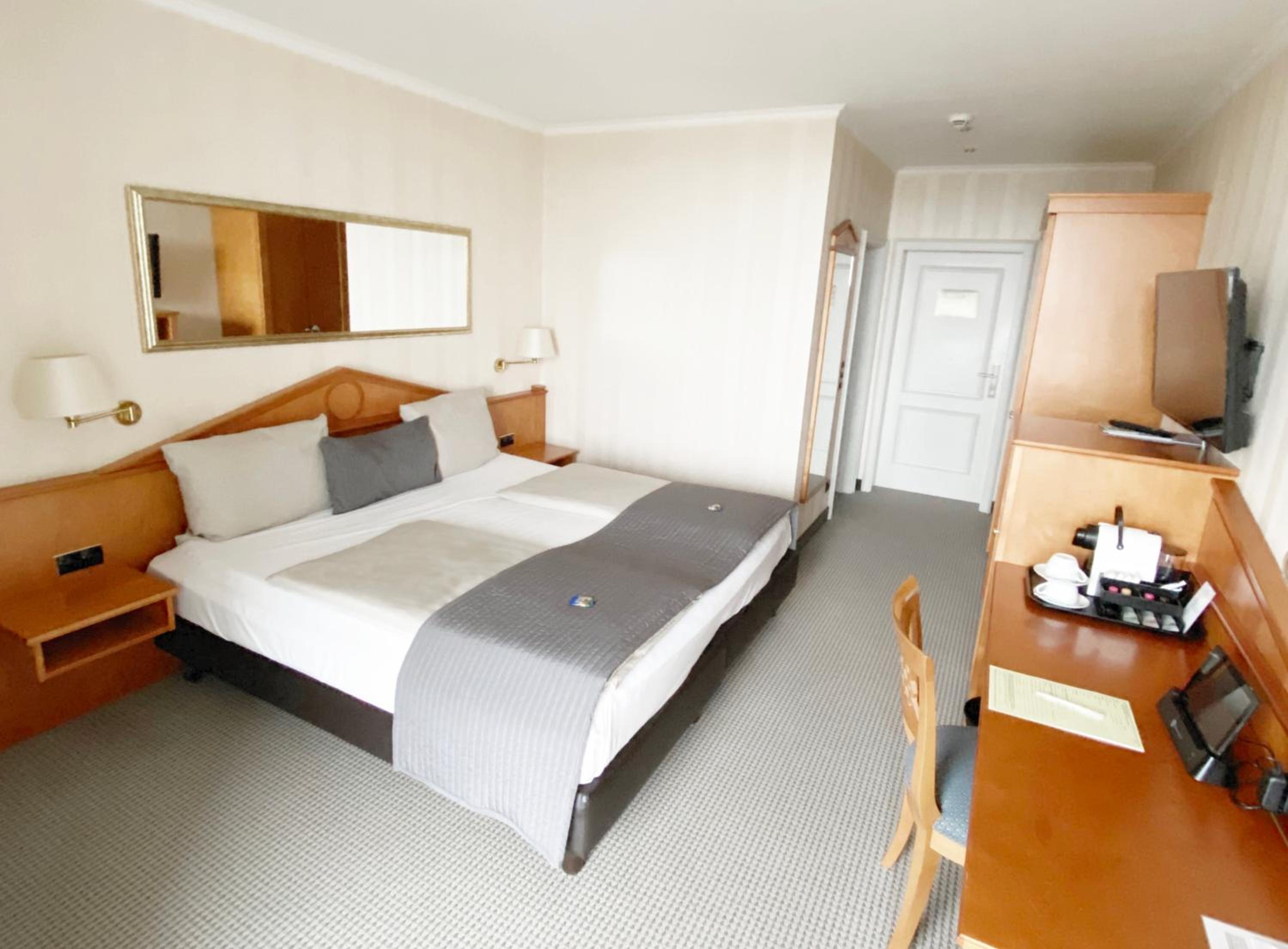 Komfort Doppelzimmer Plus teilweise mit Balkon photo 2