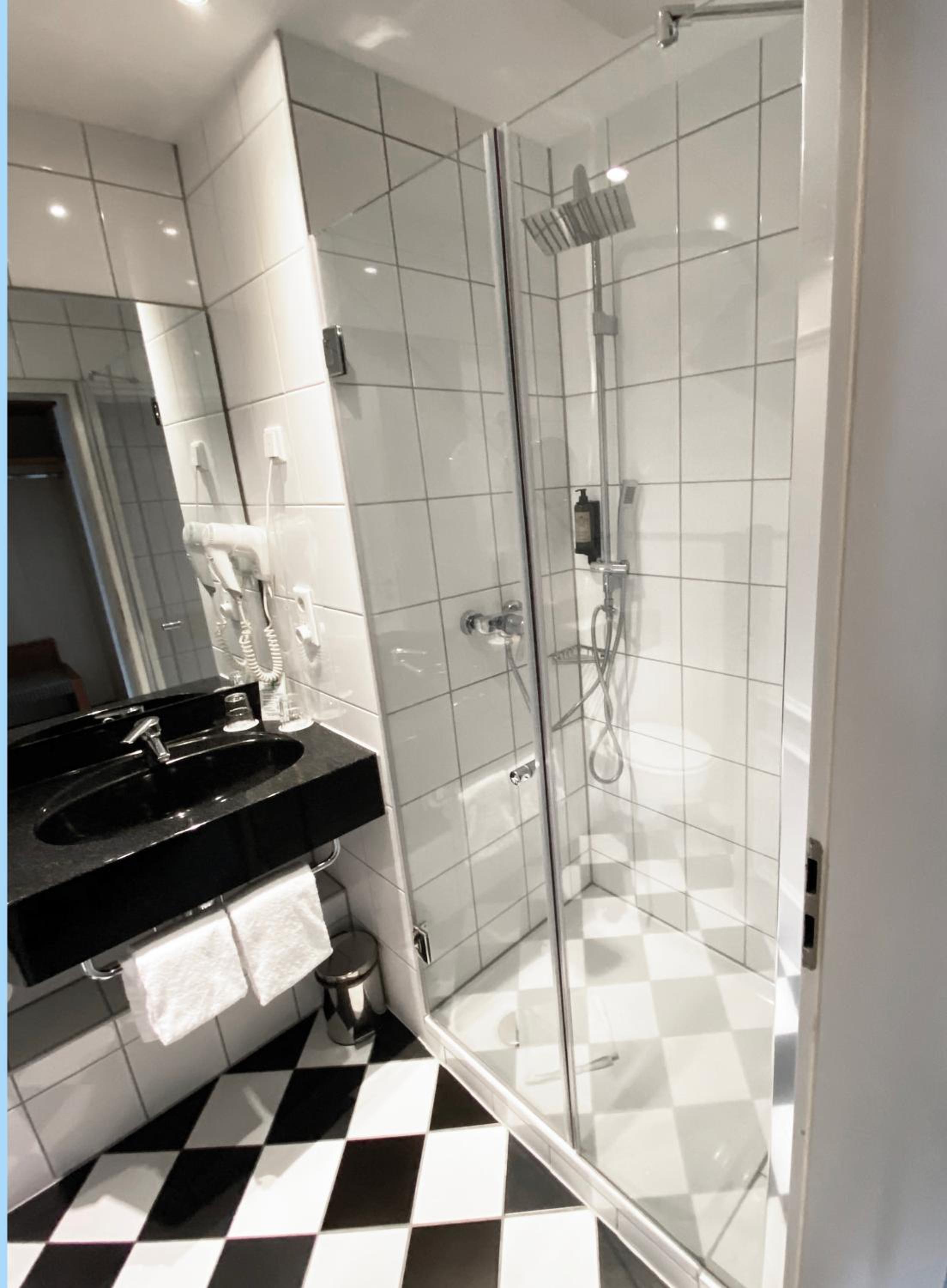 Komfort Einzelzimmer Plus Teilweise Mit Balkon photo 2