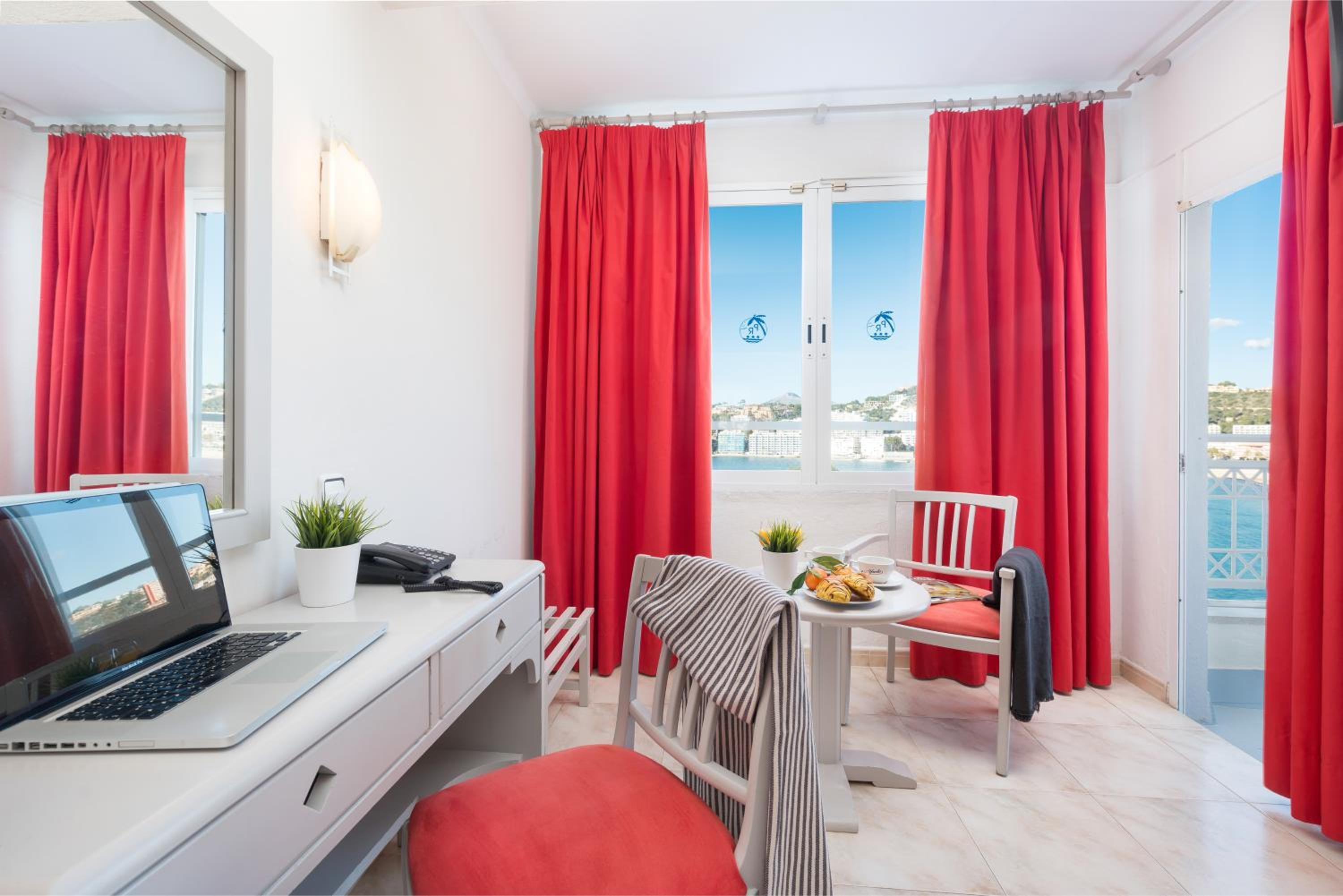 Habitación Doble o con Dos Camas con Vista al Mar