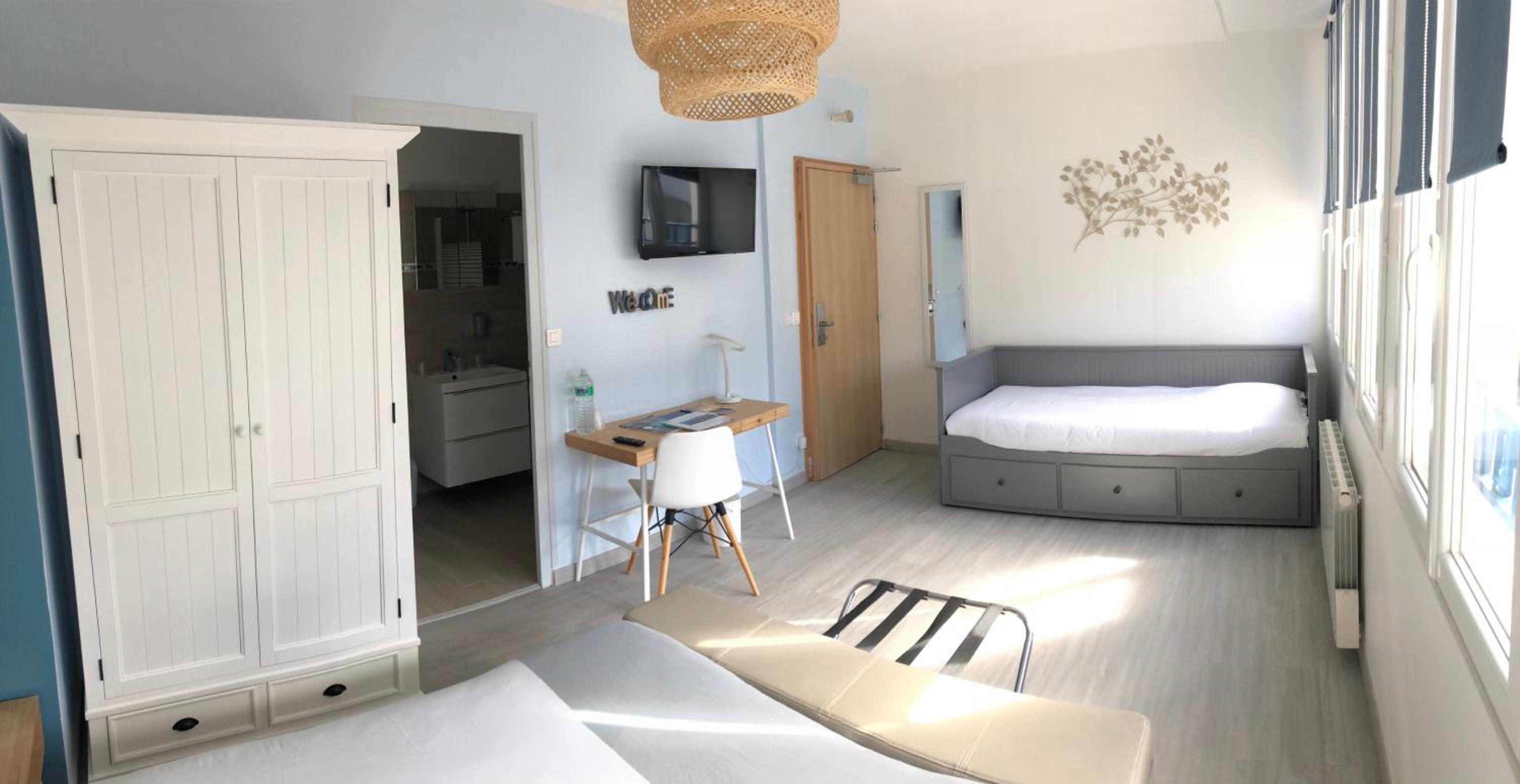 Standard Triple Room - Photo 1