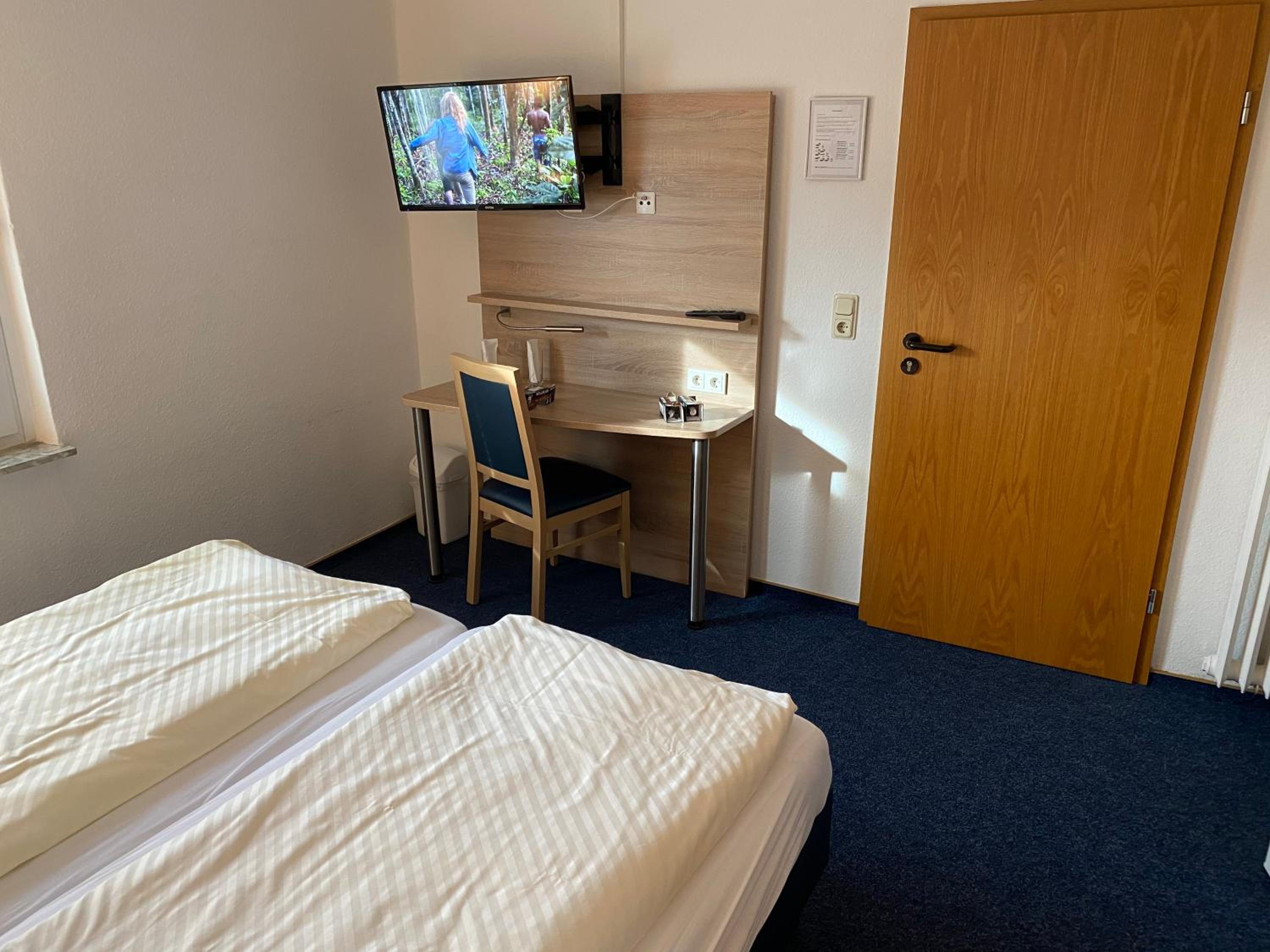 Double Room with Private Bathroom photo 2