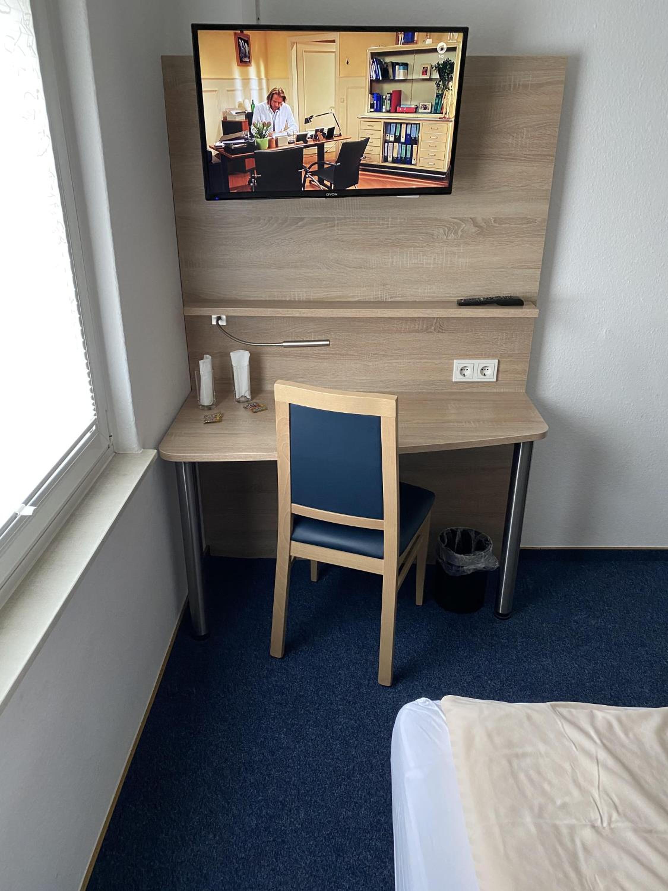 Double Room with Private Bathroom photo 3