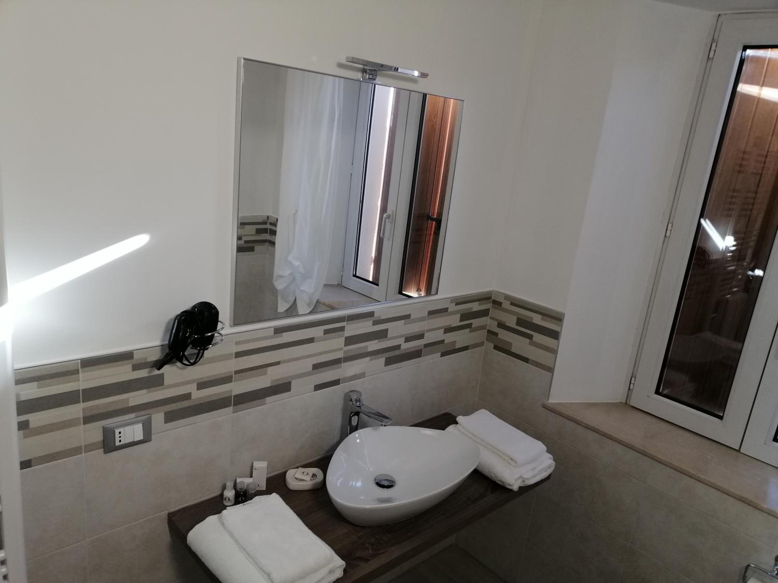 King Room with Garden View photo 3