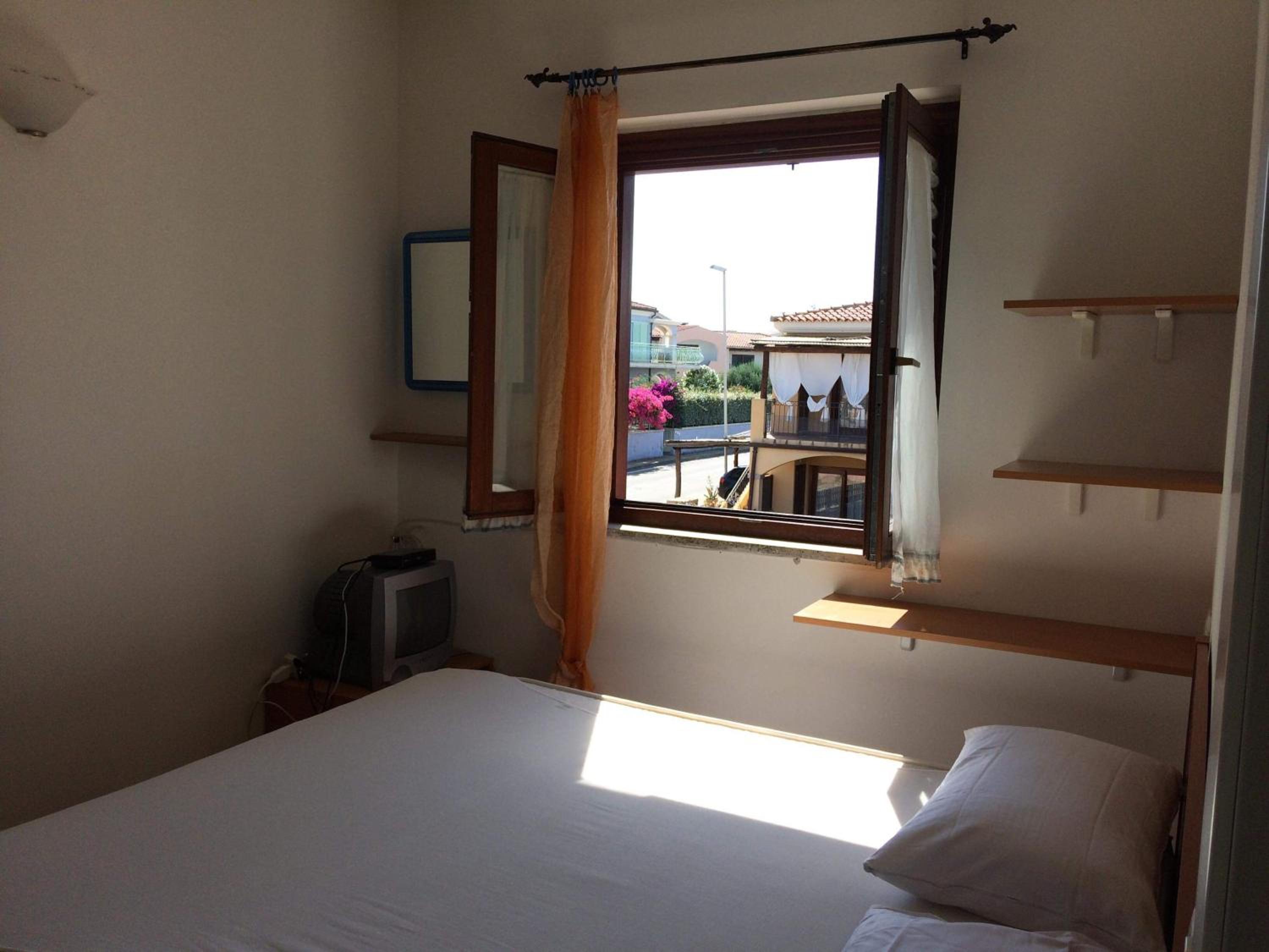 One-Bedroom Apartment with Sea View