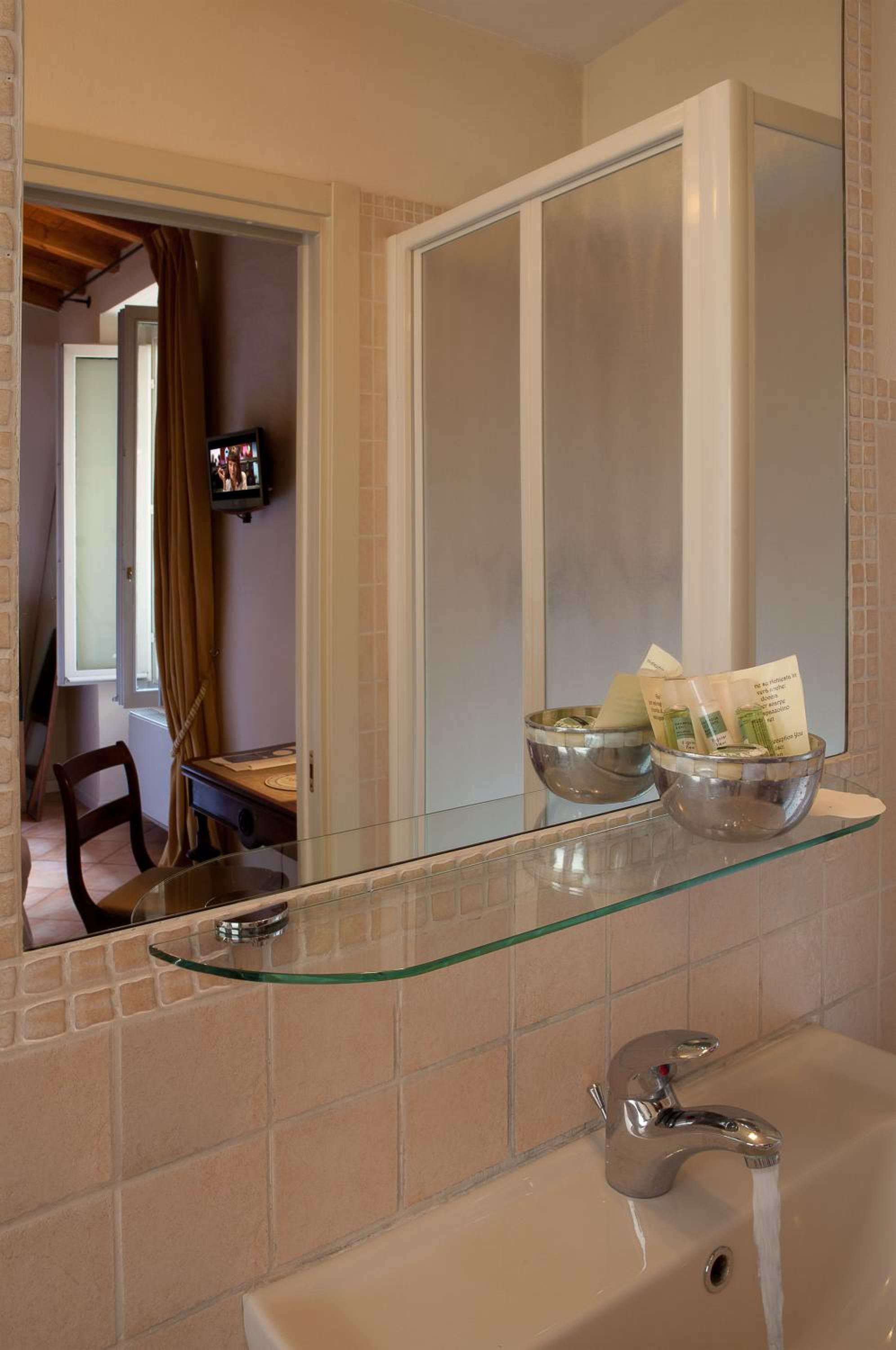 Triple Room - Photo 8