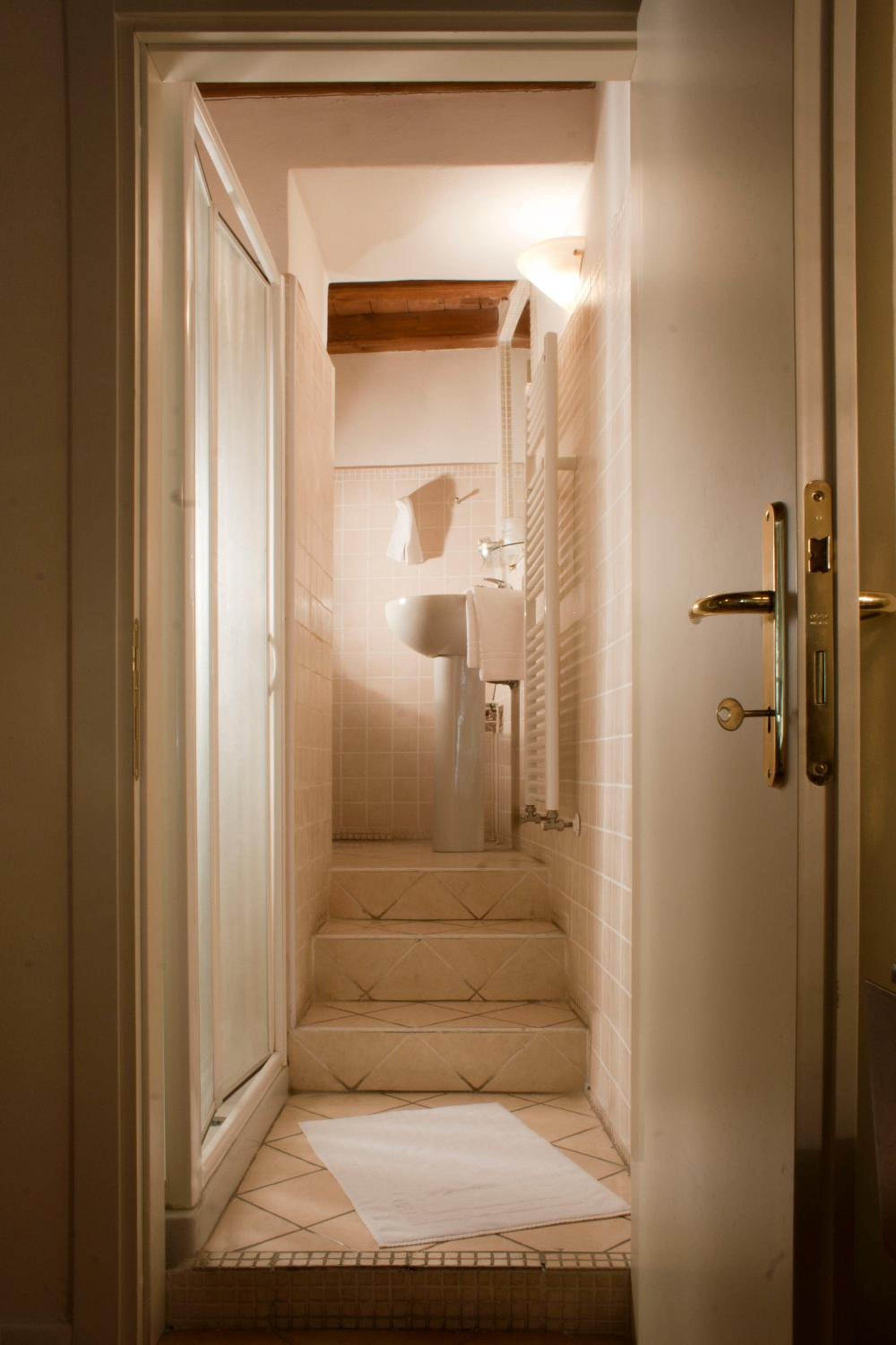 Double Room - Photo 4