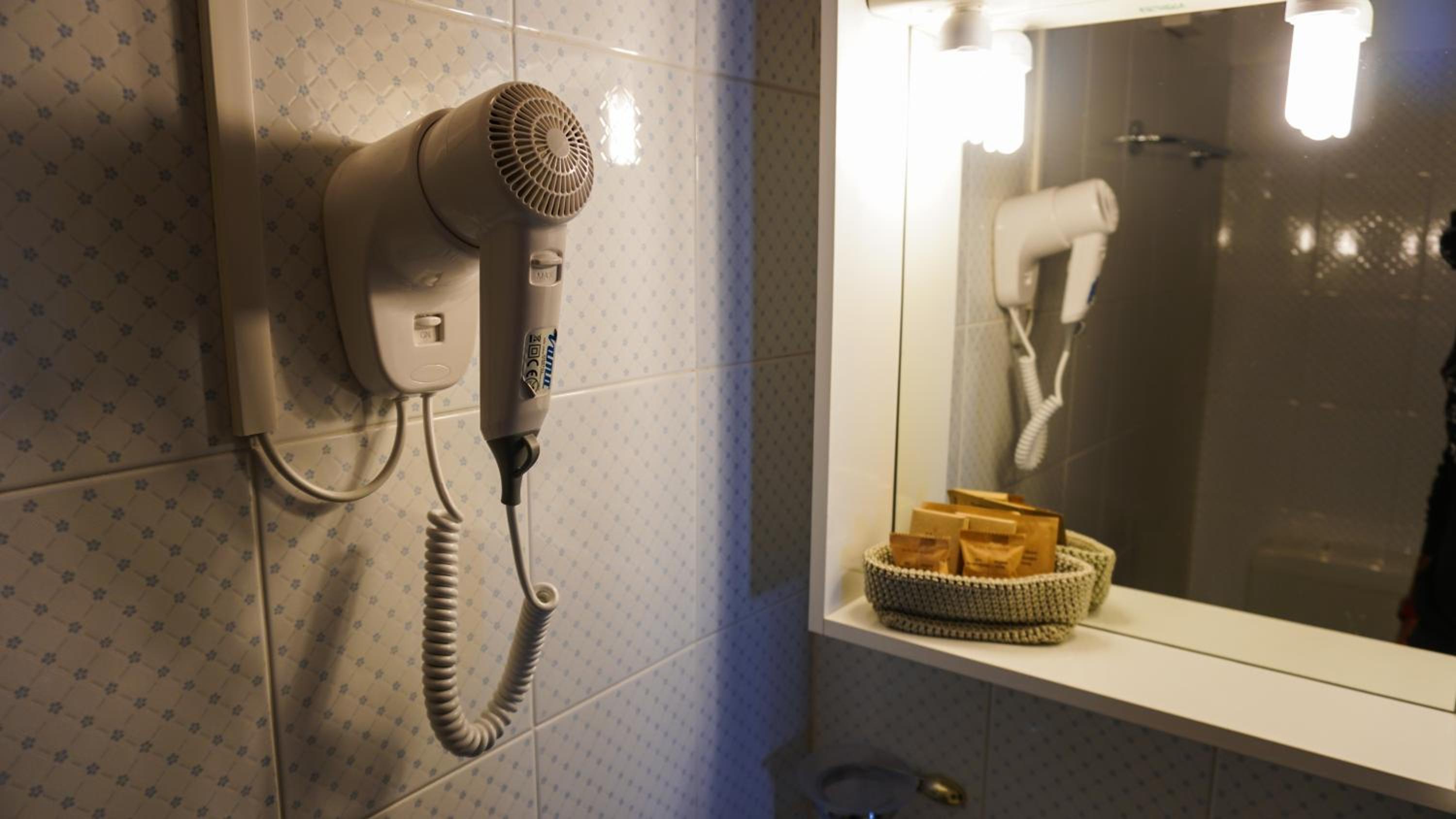 Queen Room - Photo 6