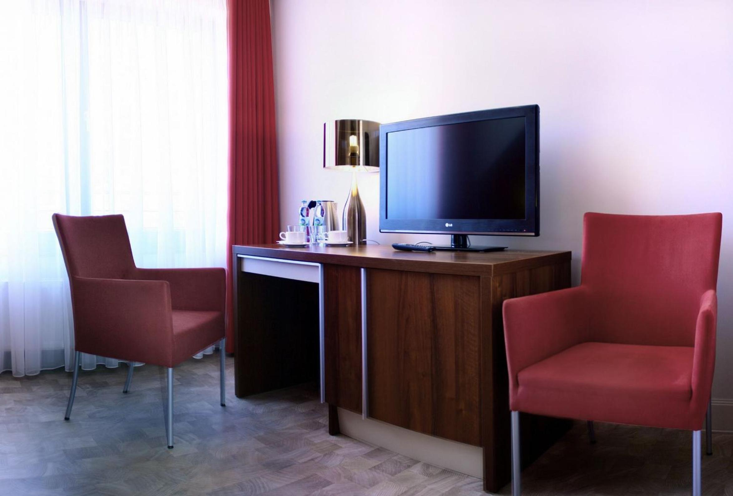 Double Room - Photo 2