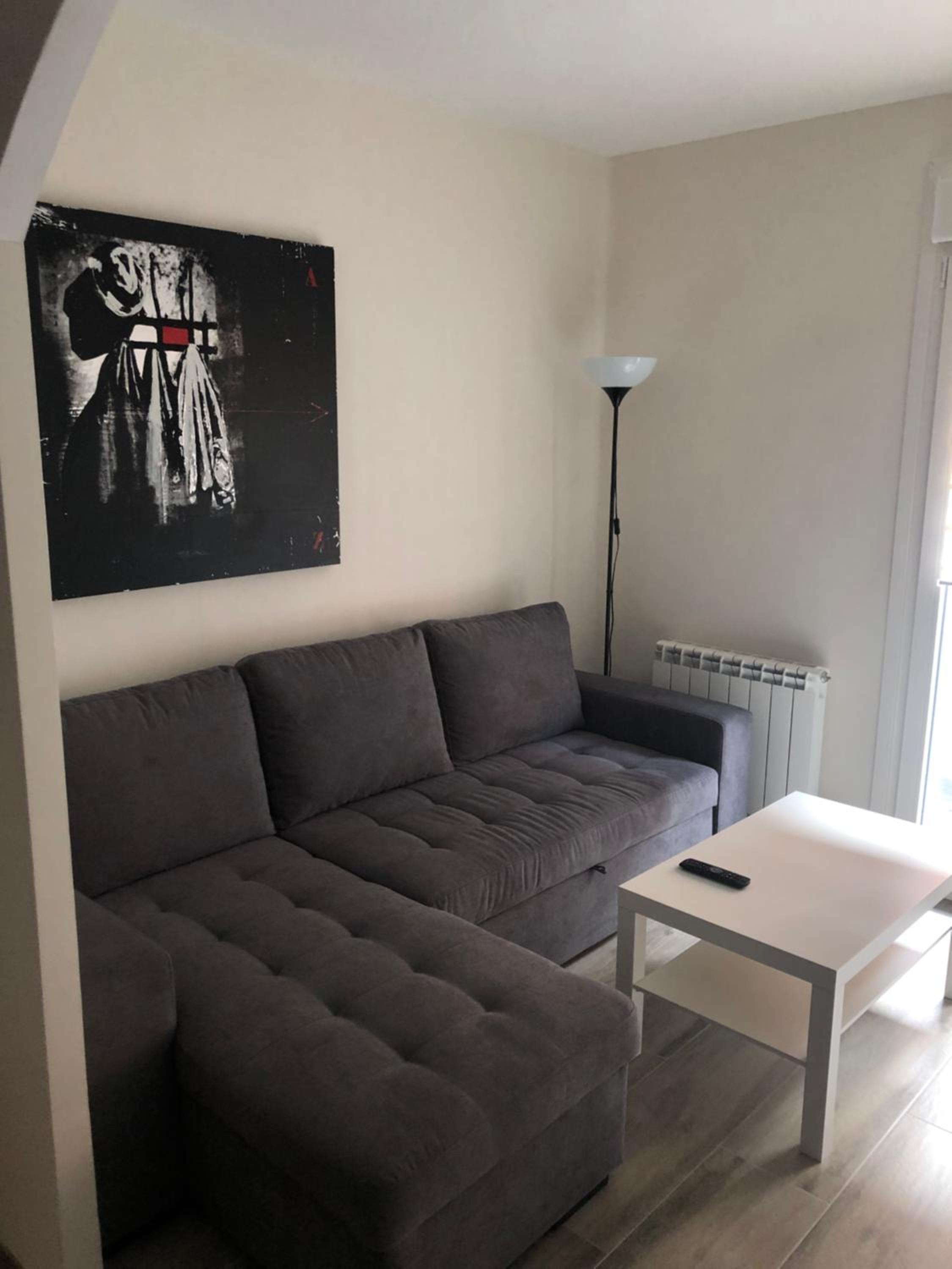 One-Bedroom Apartment photo 2