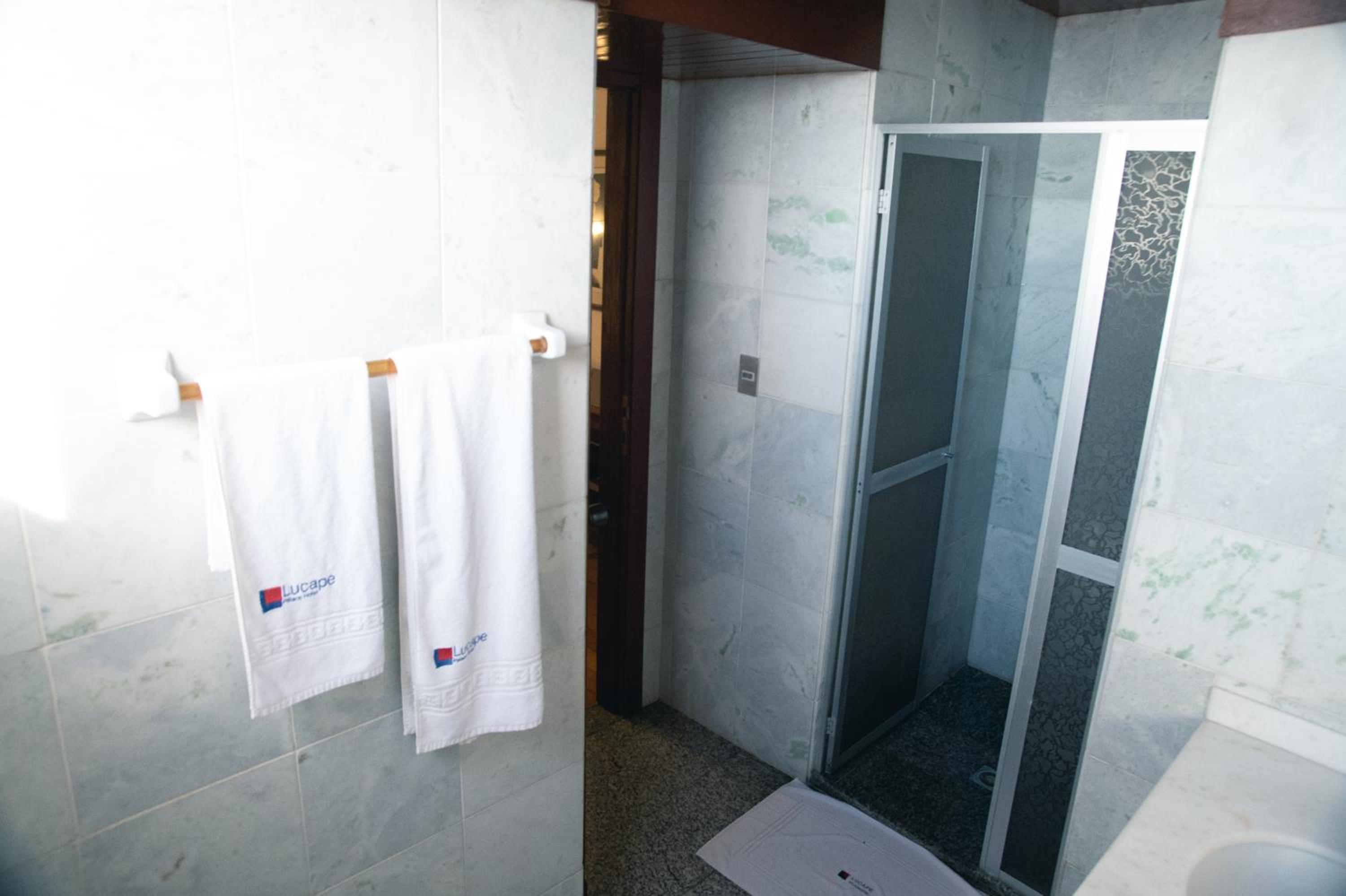 Standard Twin Room - Photo 3