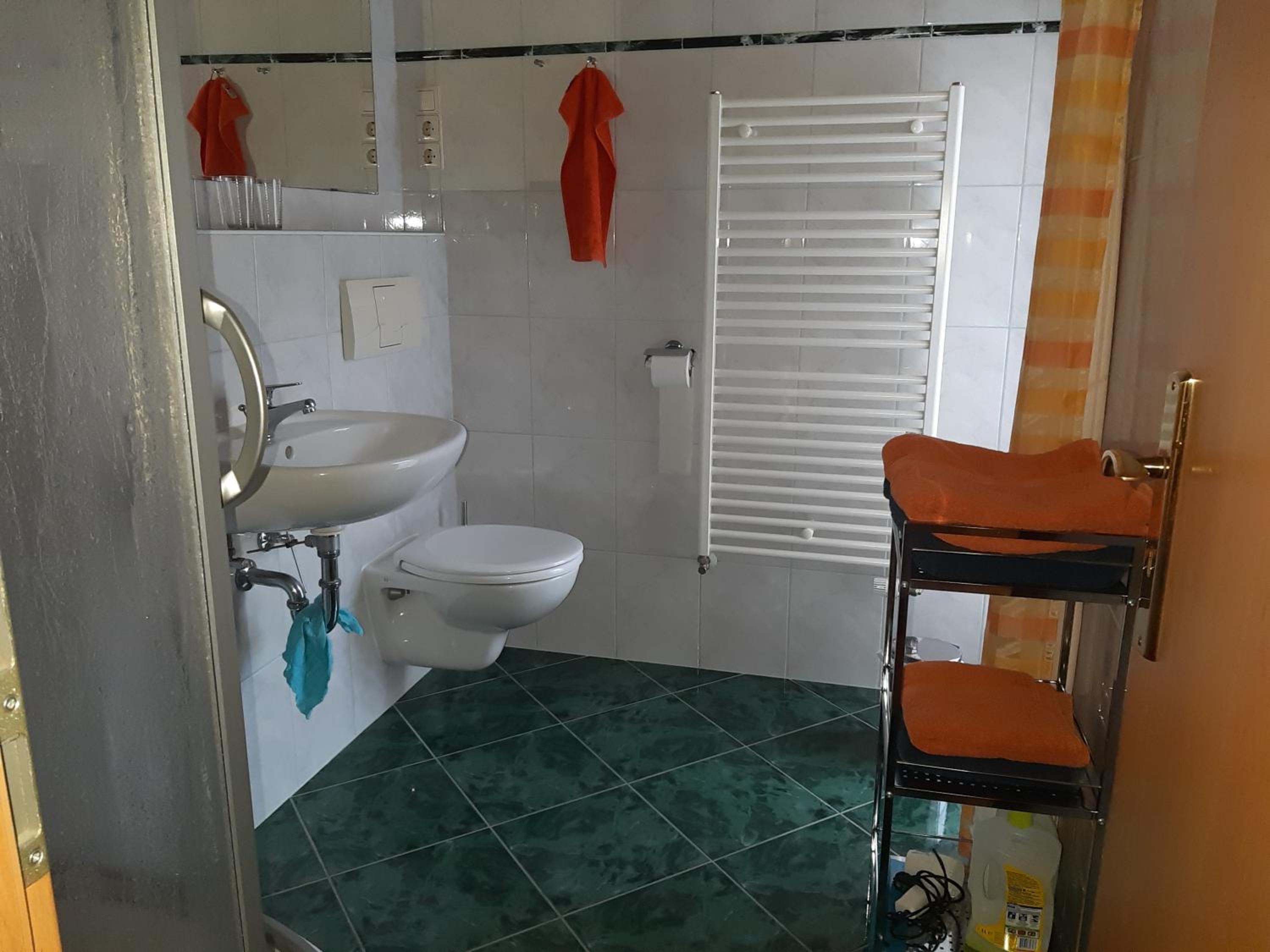 Apartment with Balcony photo 3