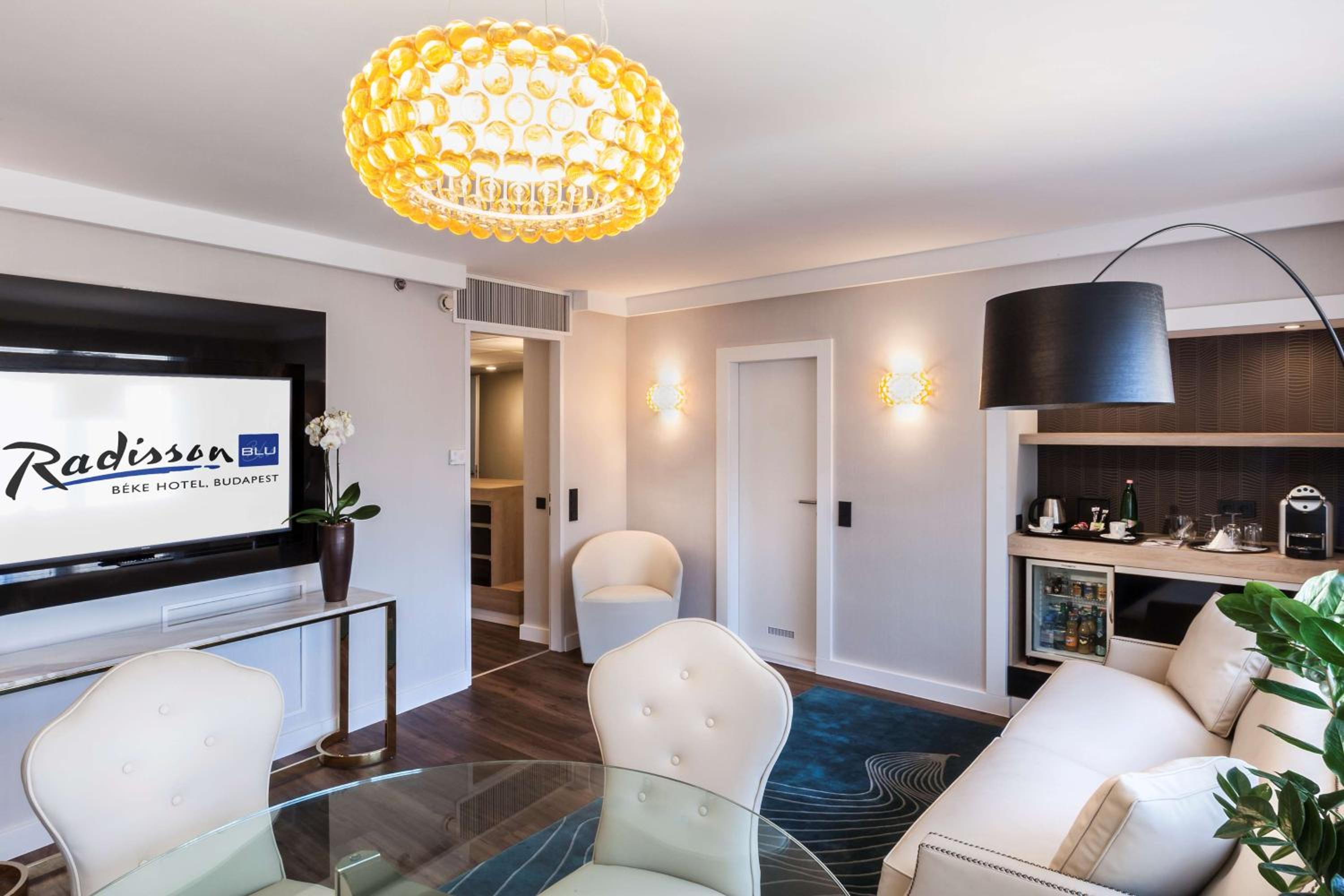 Suite - Photo 4