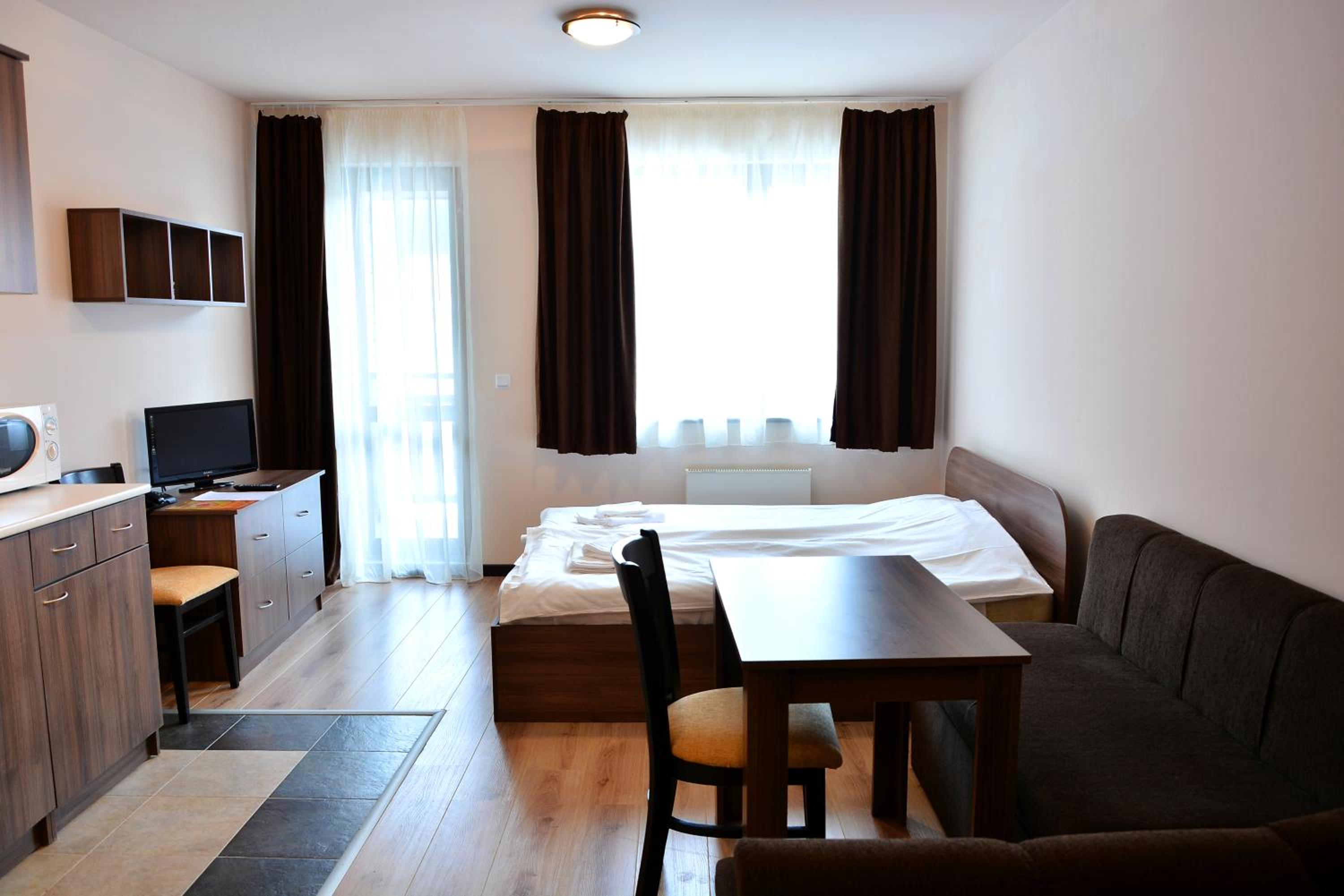 Studio for nonsmokers, free pool&relax zone access