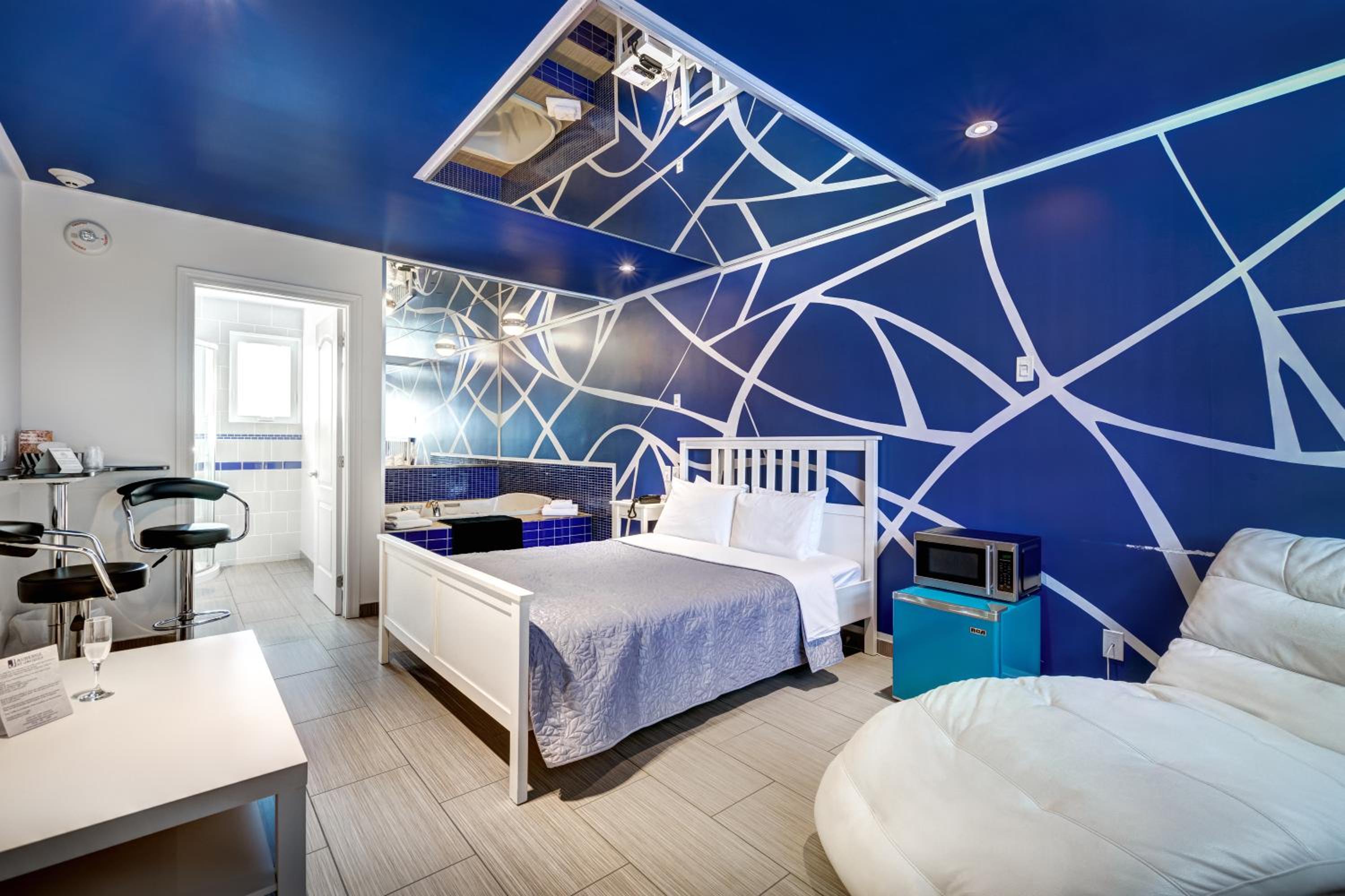 Queen Room with Spa Bath