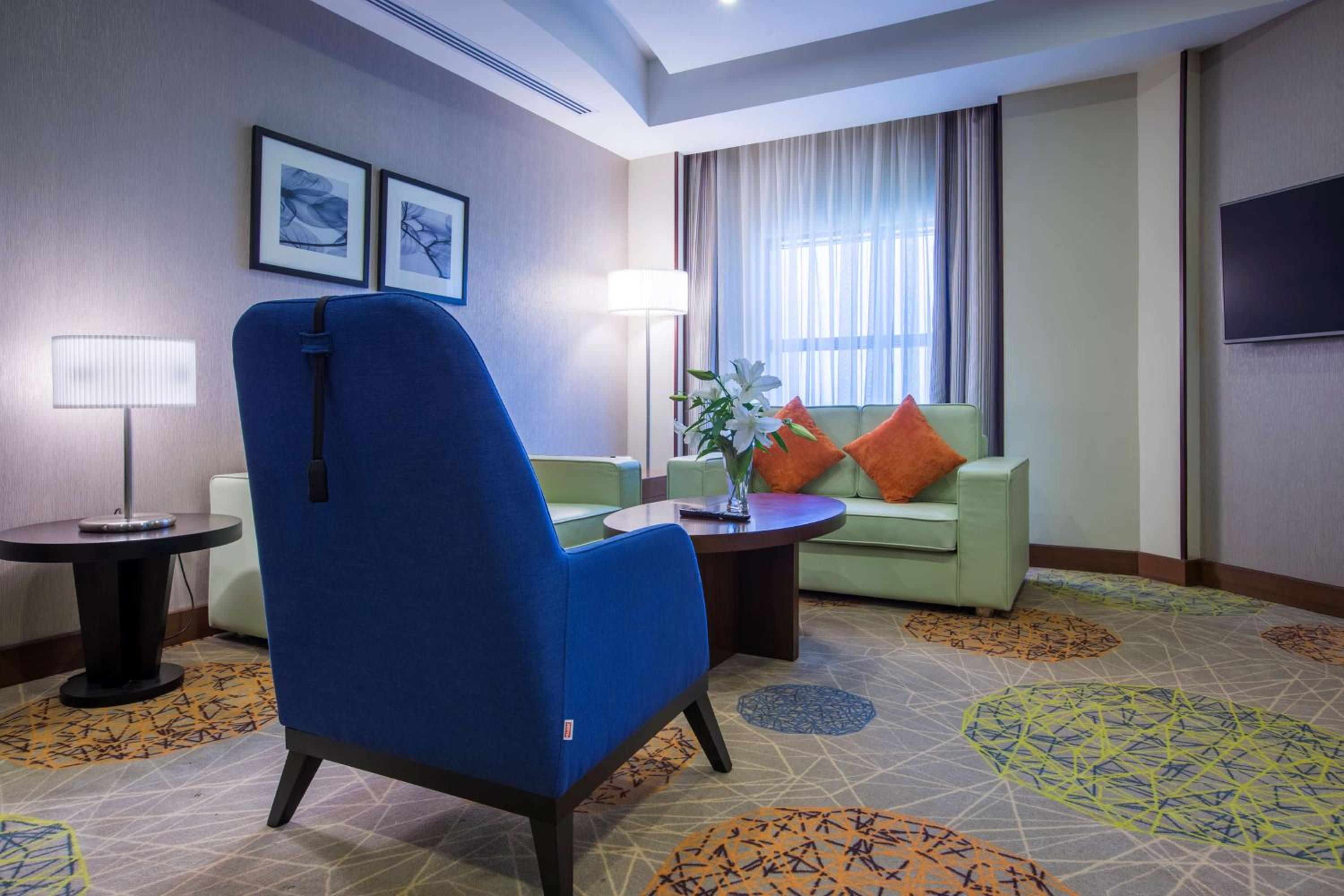 One-Bedroom Suite - Photo 1