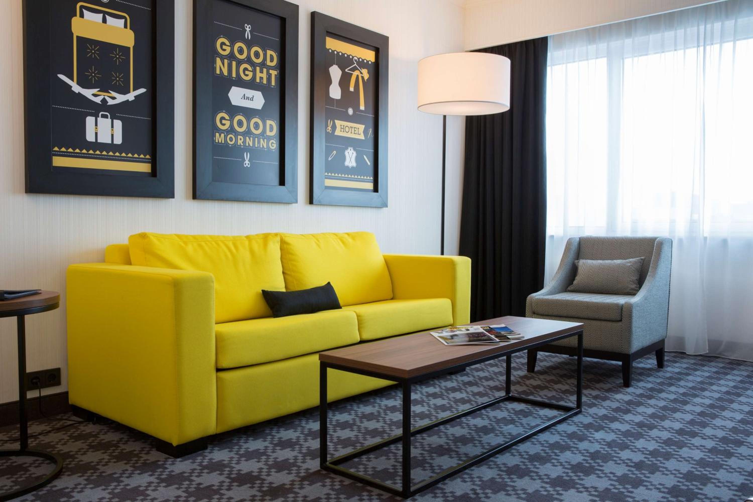 Suite - Photo 5