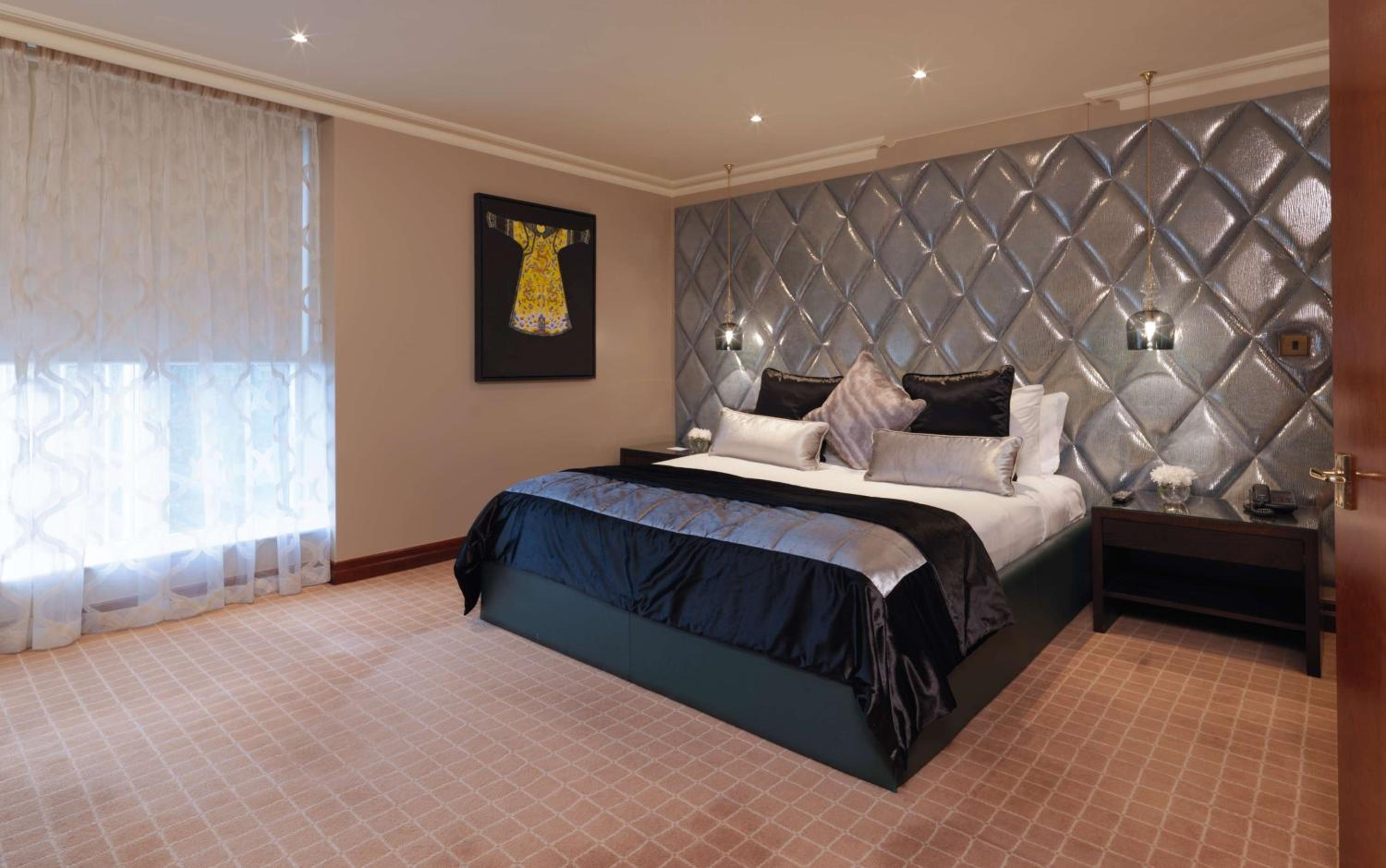 One-Bedroom Suite - Photo 6