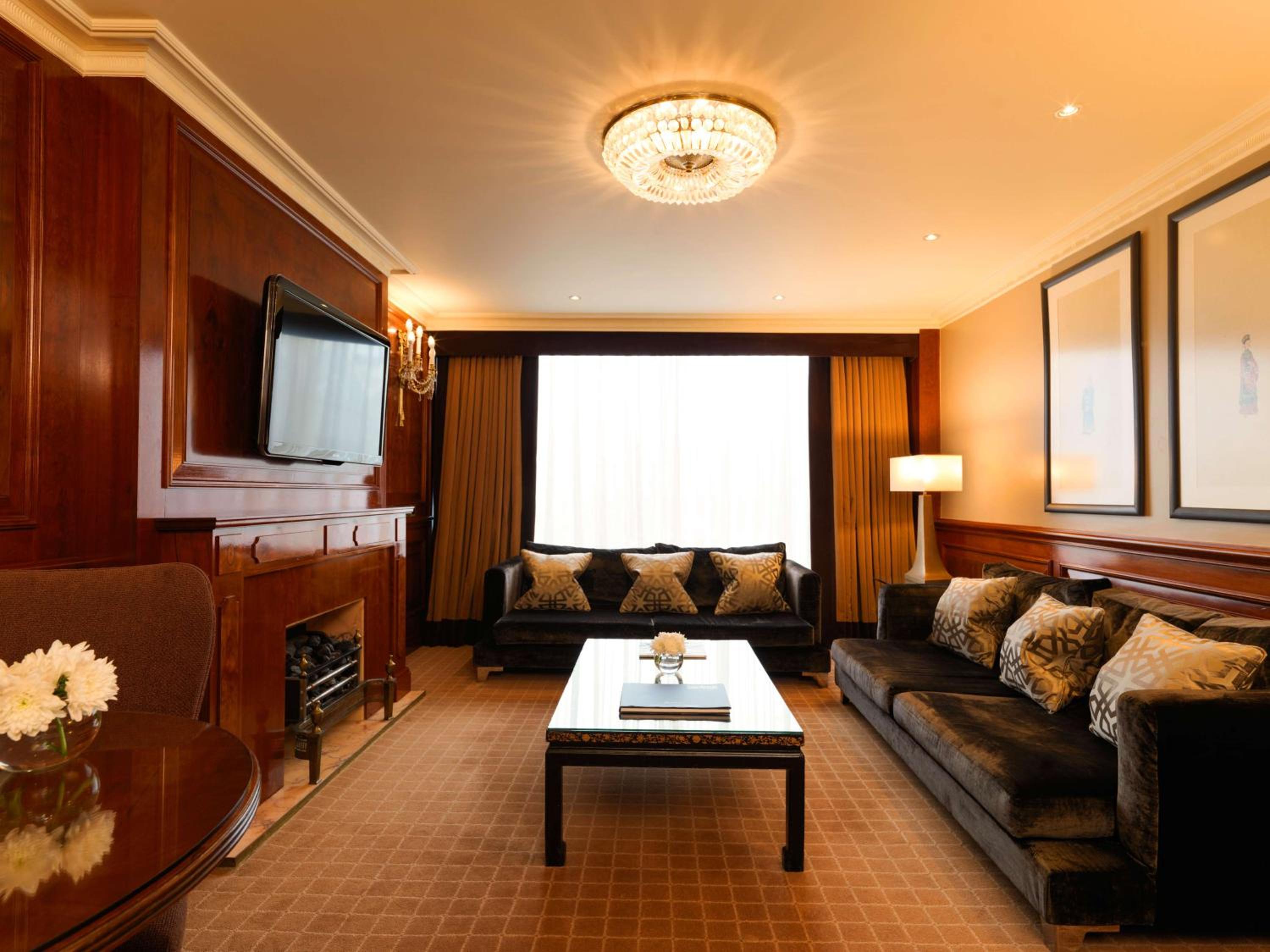 One-Bedroom Suite - Photo 5