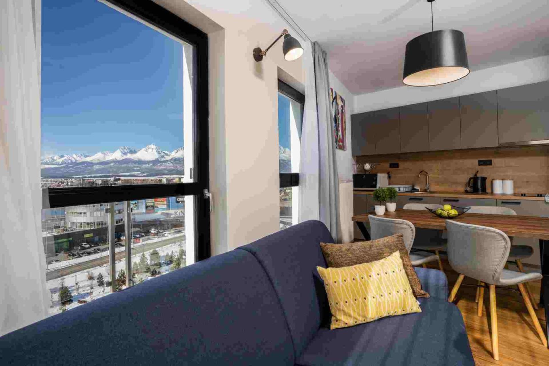 Apartment with Mountain View photo 3