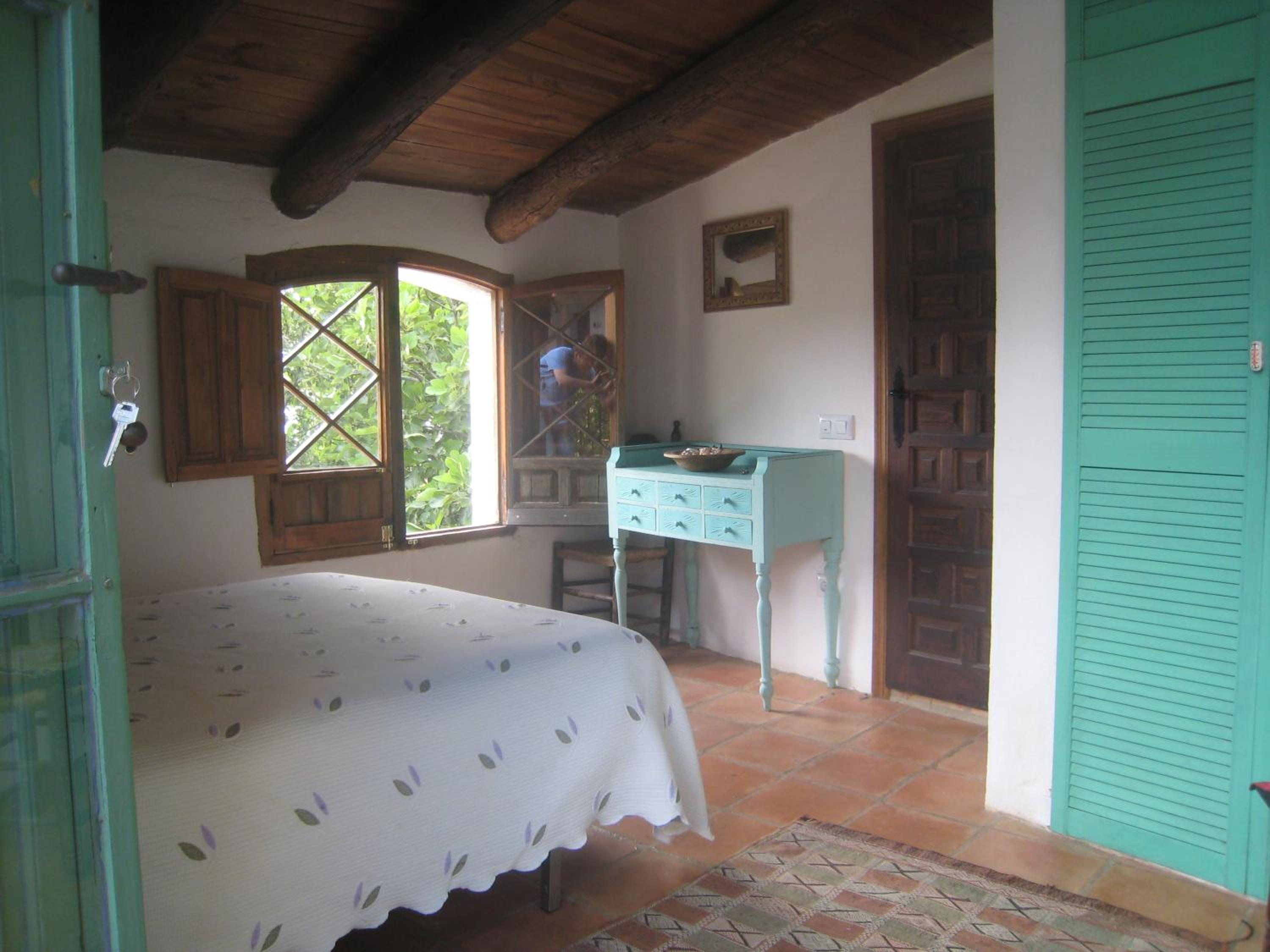 Double or Twin Room - Photo 3
