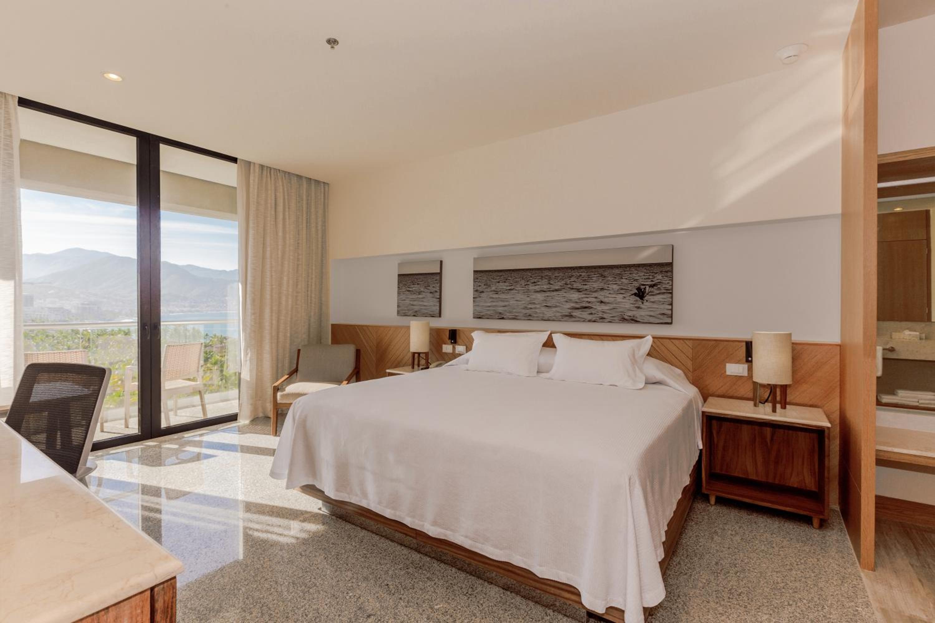  Deluxe Partial Sea View - Photo 3