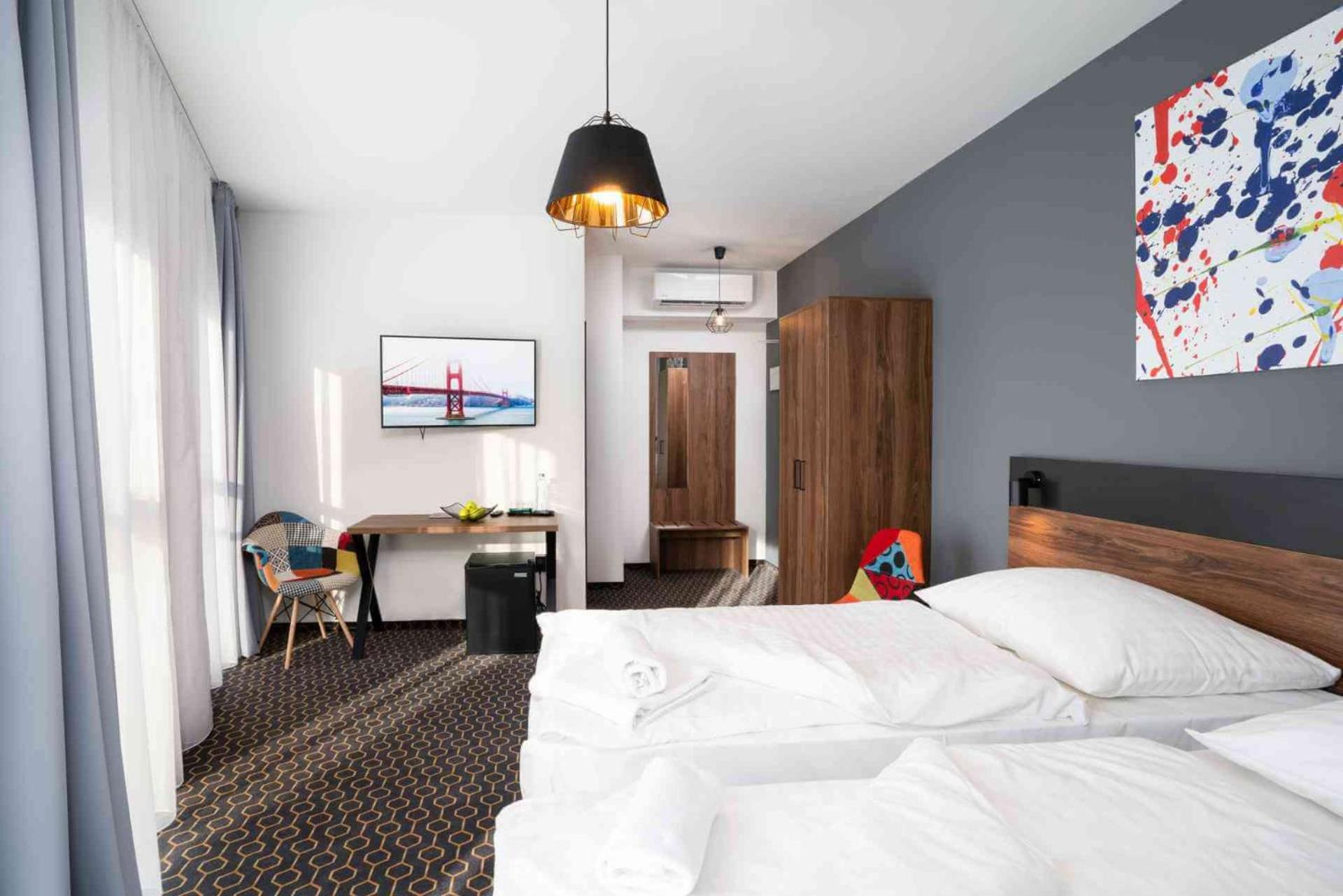 Deluxe Double or Twin Room with Mountain View - Photo 10