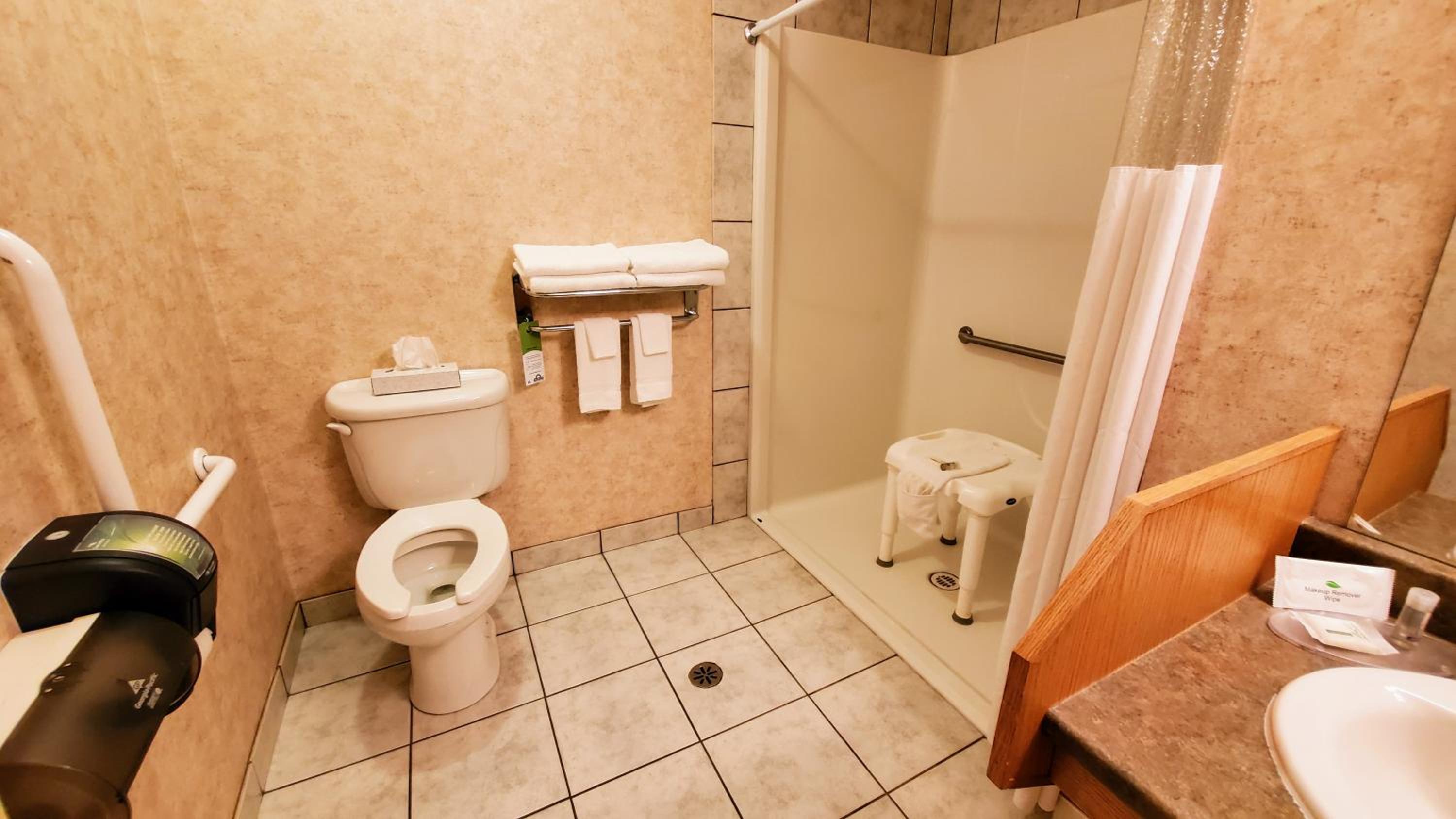 Queen Room - Disability Access/Non-Smoking - Photo 2