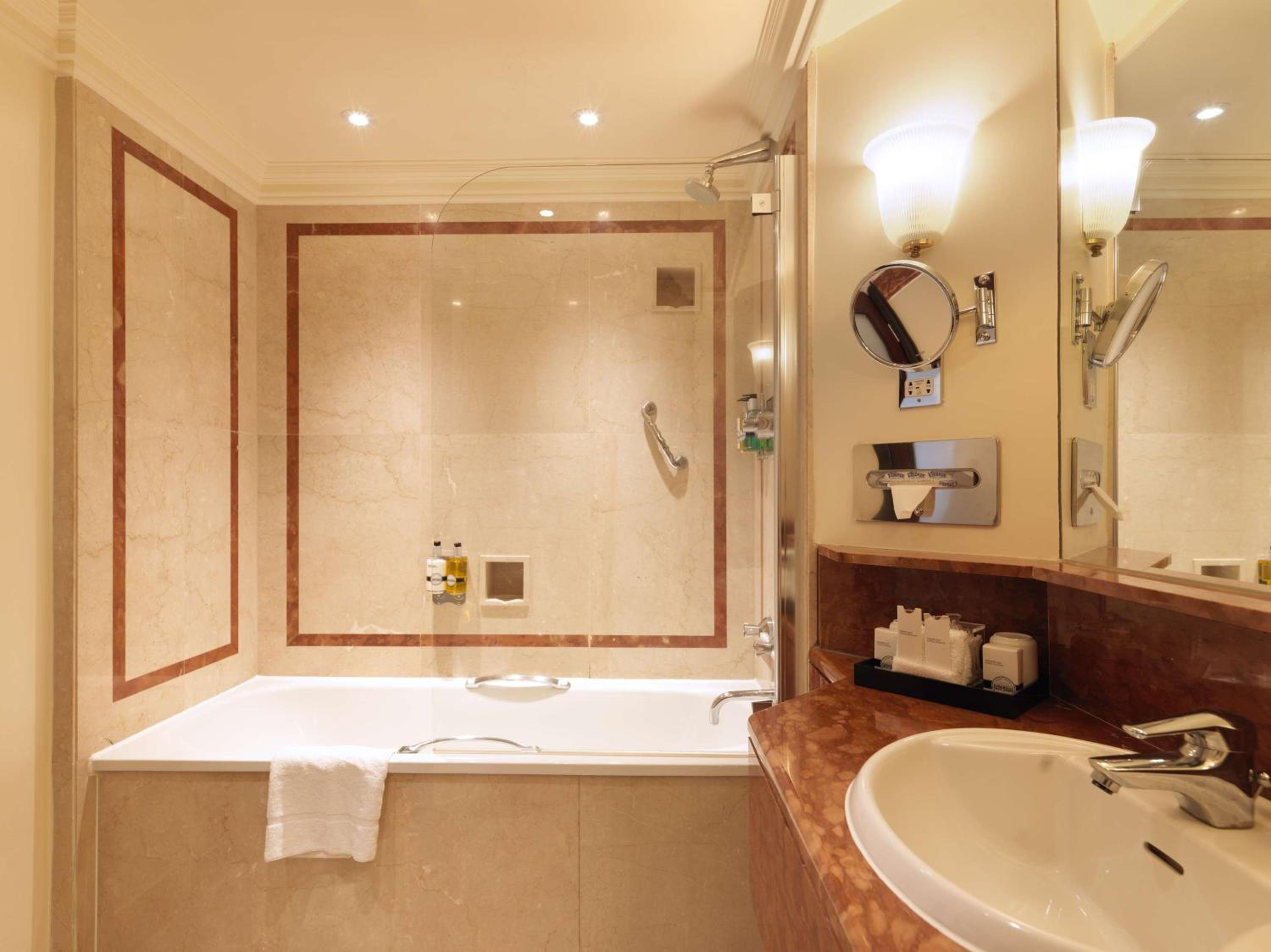 Premium Room thumbnail 5