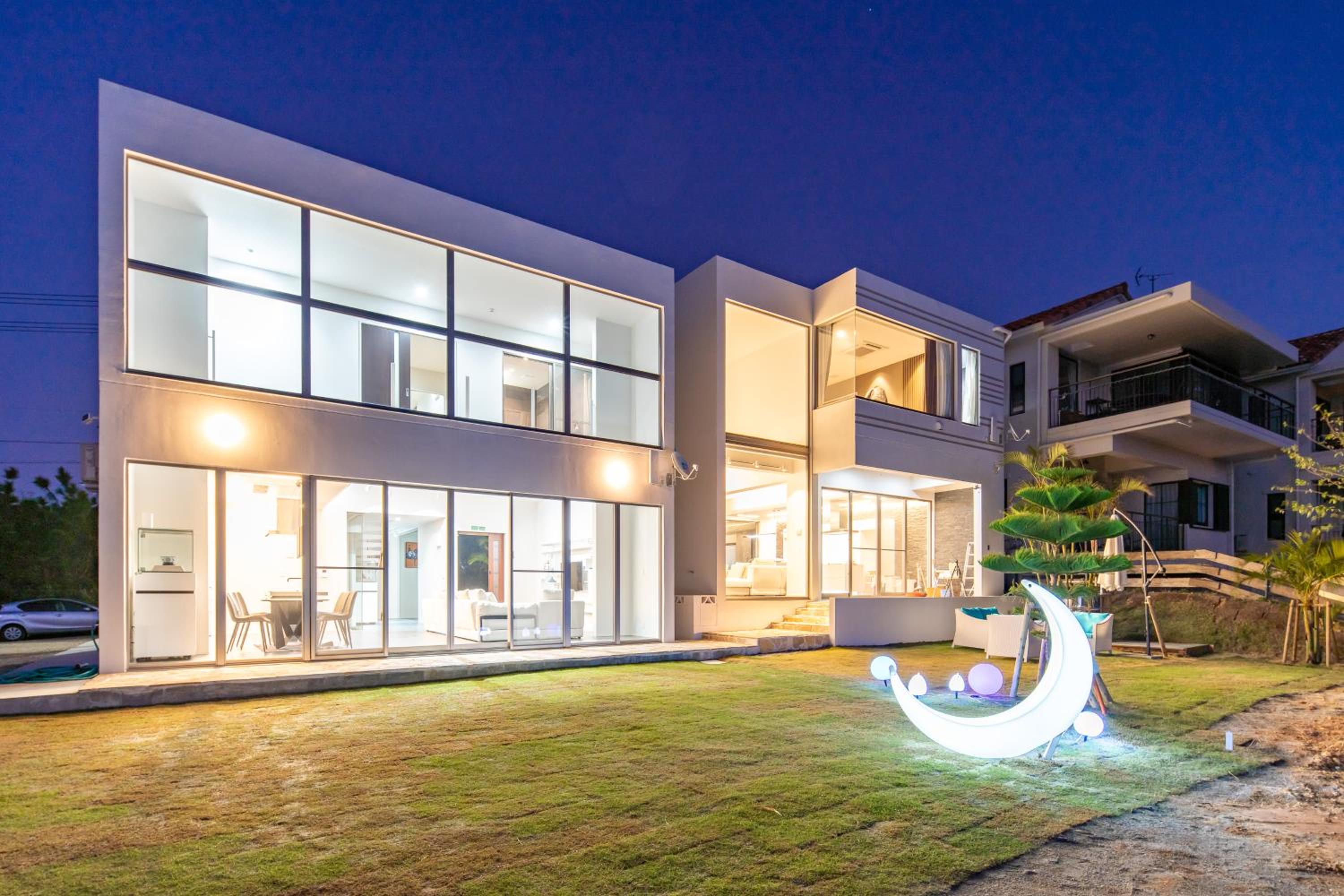 Villa with Sea View - Photo 39