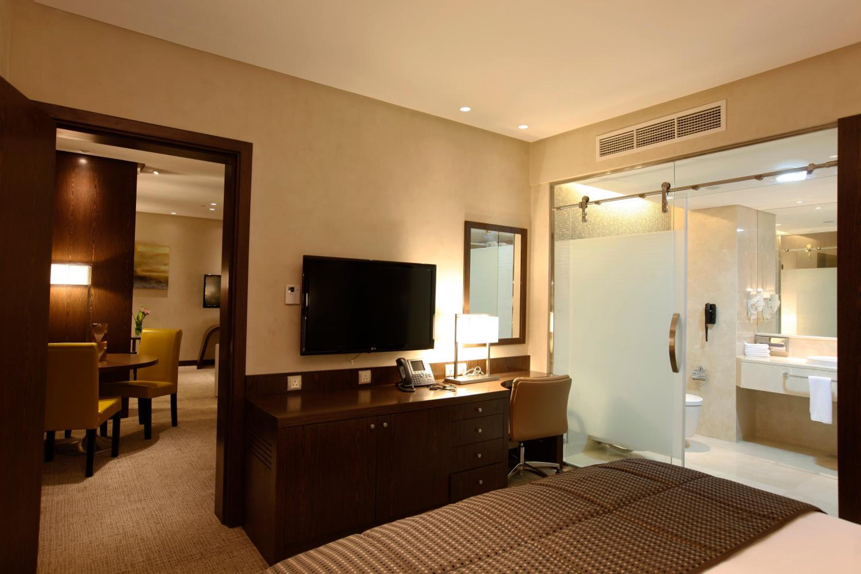 King Suite - Photo 6