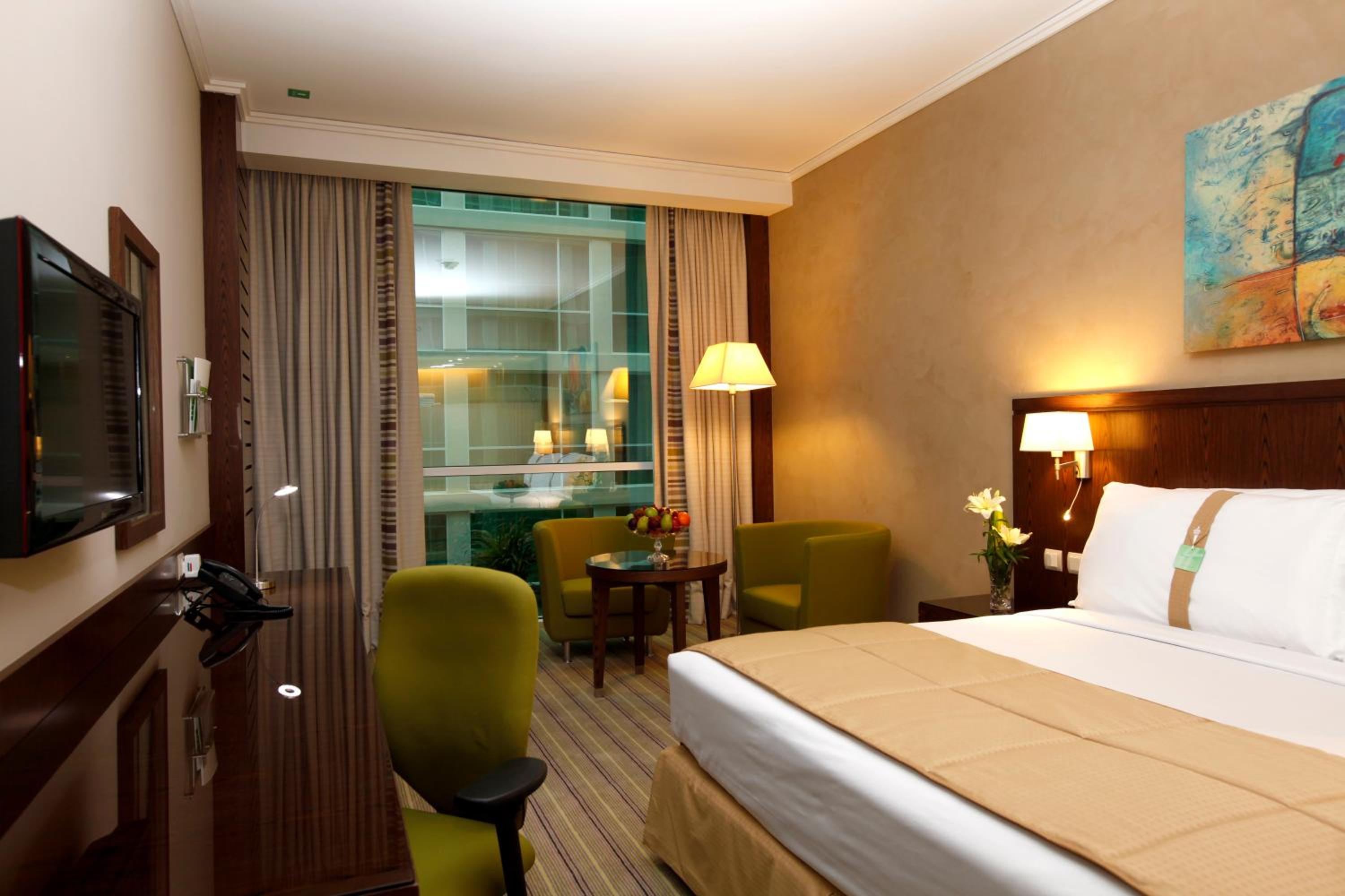 Standard King Room - Photo 3