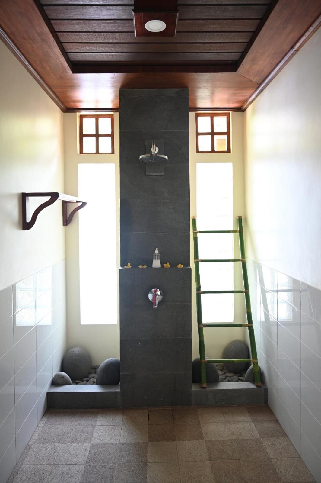 Villa with Private Pool - Photo 64