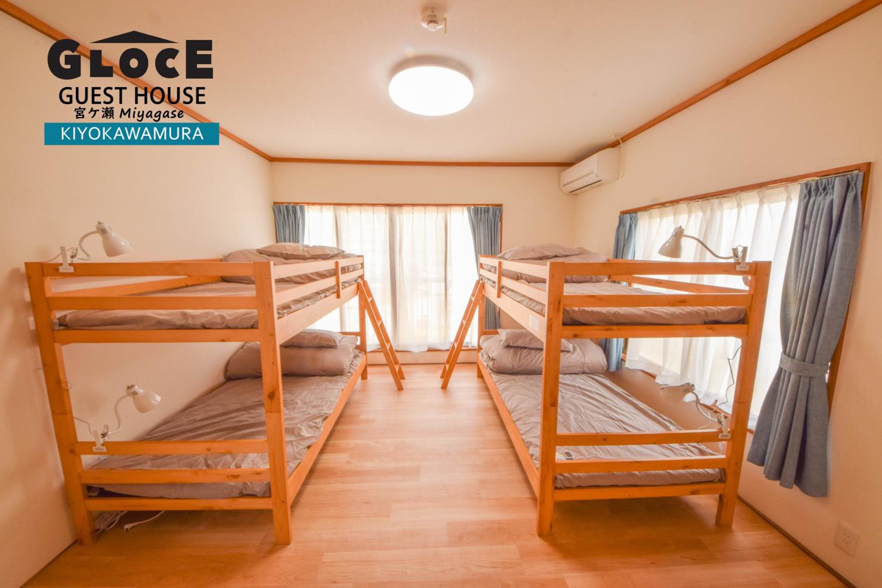 Quadruple Room with Mountain View photo 3
